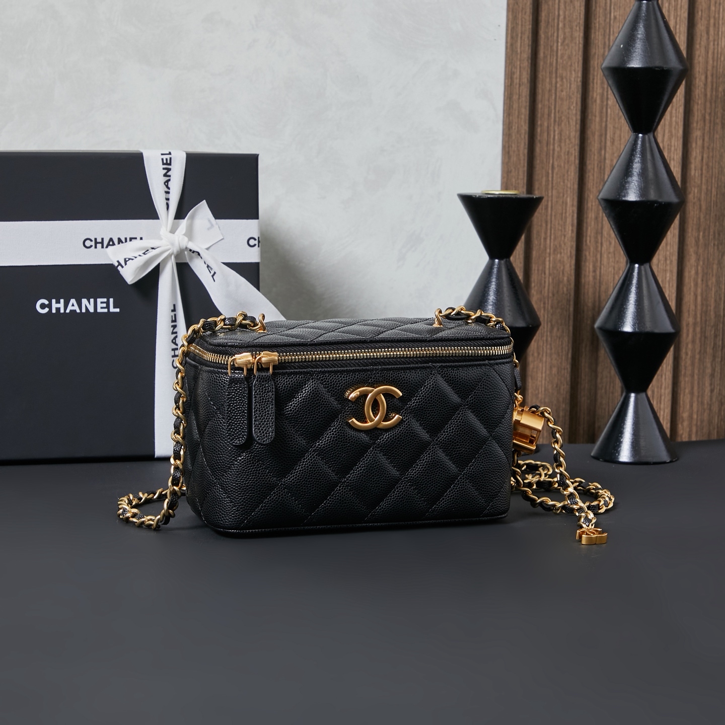 wsxc1760332274979_0 Chanel bag - Image 1