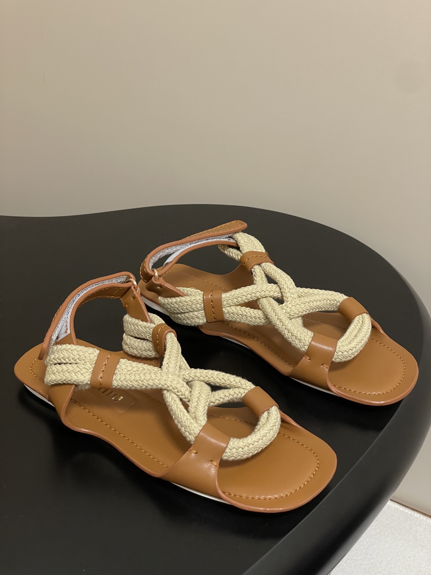 wsxc1760367971377_0 Miu Miu Fashion Slippers - Image 1