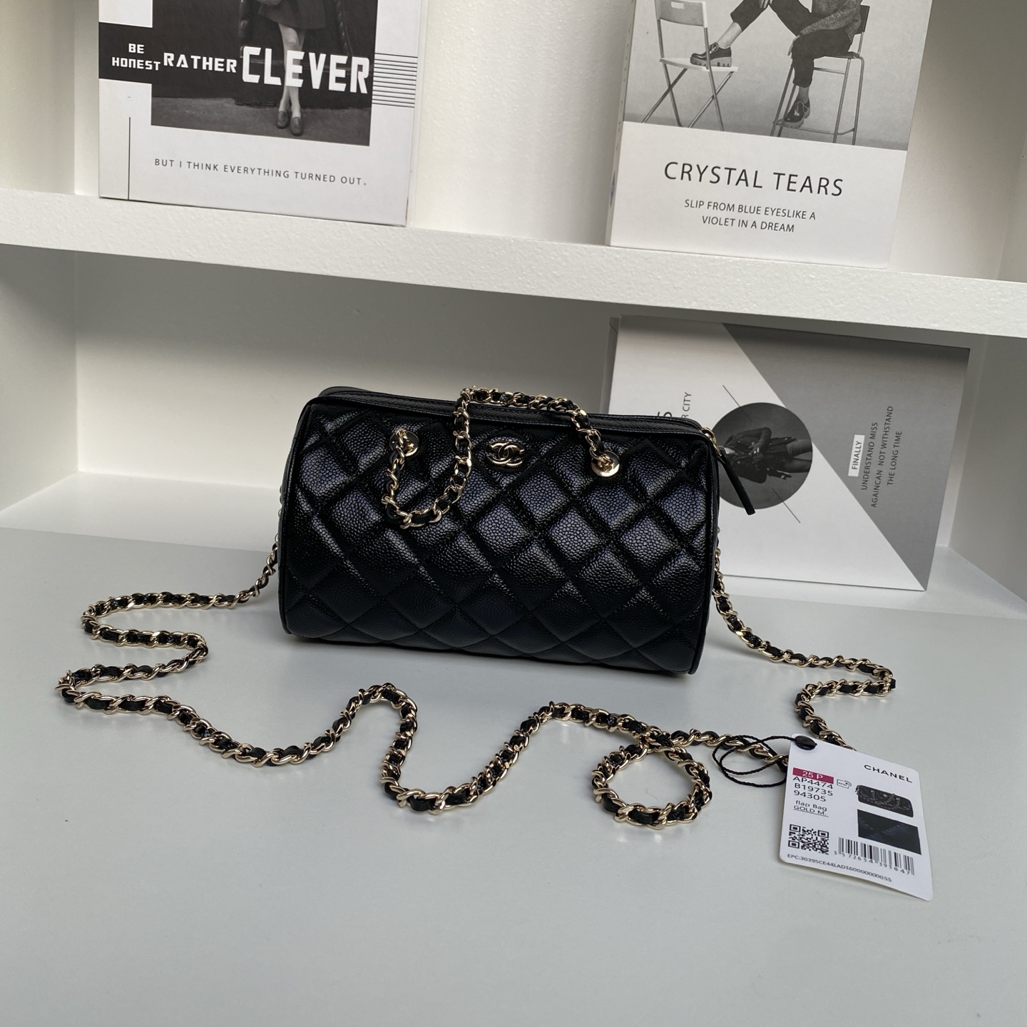 wsxc1760418101059_0 Chanel bag - Image 1