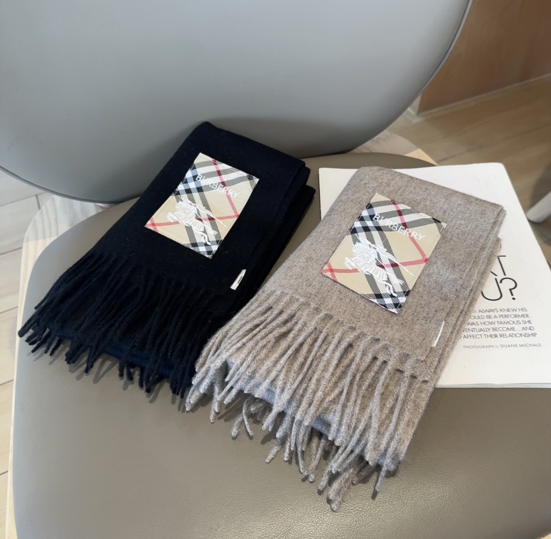 wsxc1760560442231_2 Burberry Fashion Scarf - Image 1