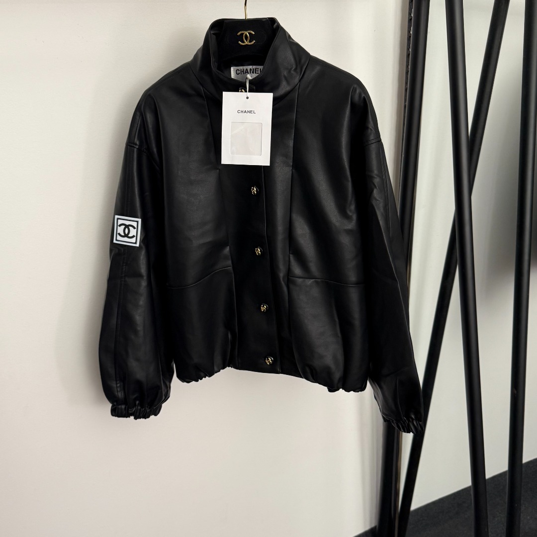 wsxc1760561300779_0 Chanel jacket - Image 1