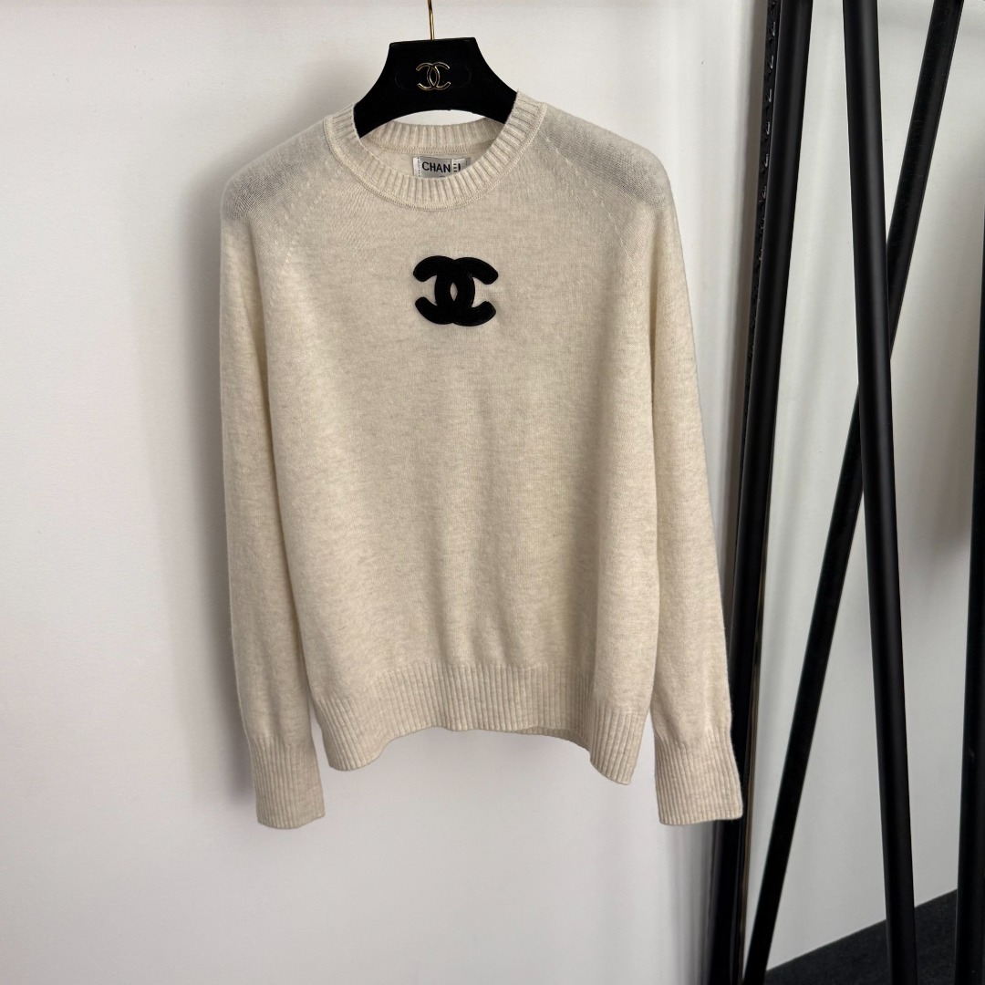wsxc1760563965704_0 Chanel shirt - Image 1