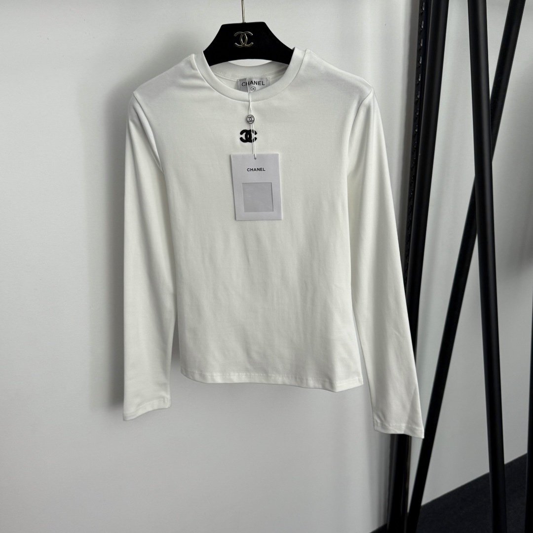 wsxc1760565952290_0 Chanel shirt - Image 1