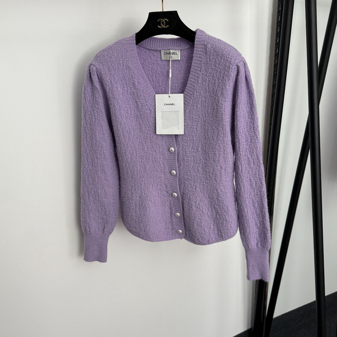 wsxc1760604802127_0 Chanel cardigan - Image 1