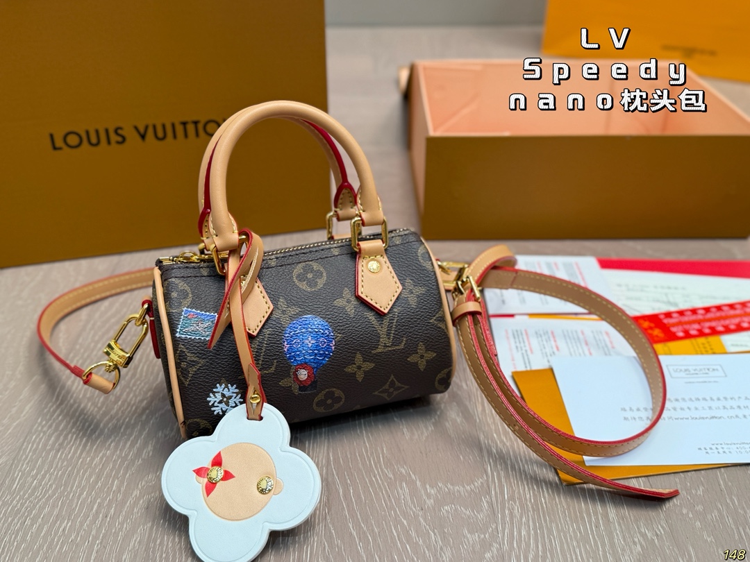 wsxc1760821105471_0 Louis Vuitton Fashion Bag - Image 1