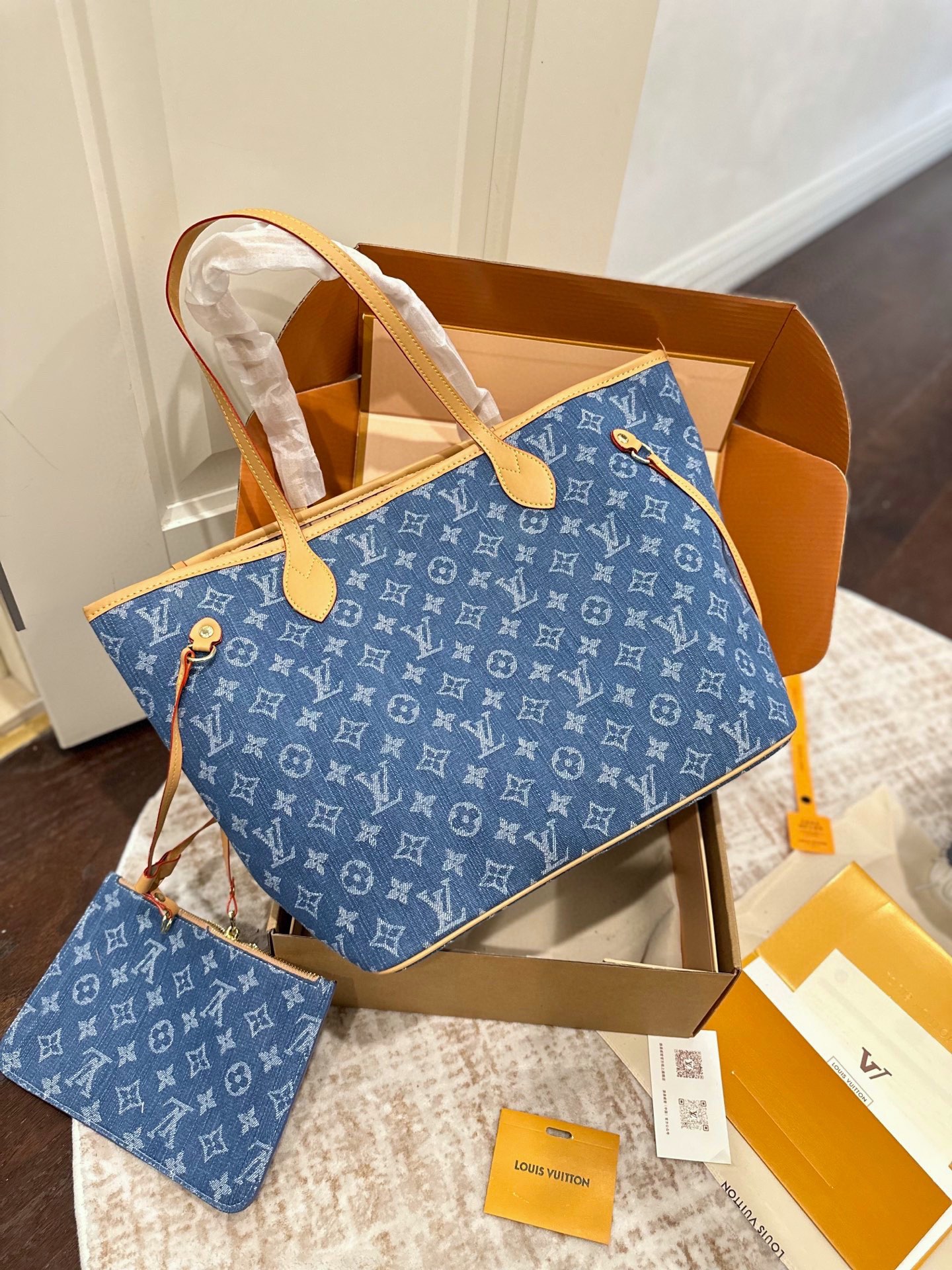 wsxc1760875317017_0 Louis Vuitton Fashion Bag - Image 1