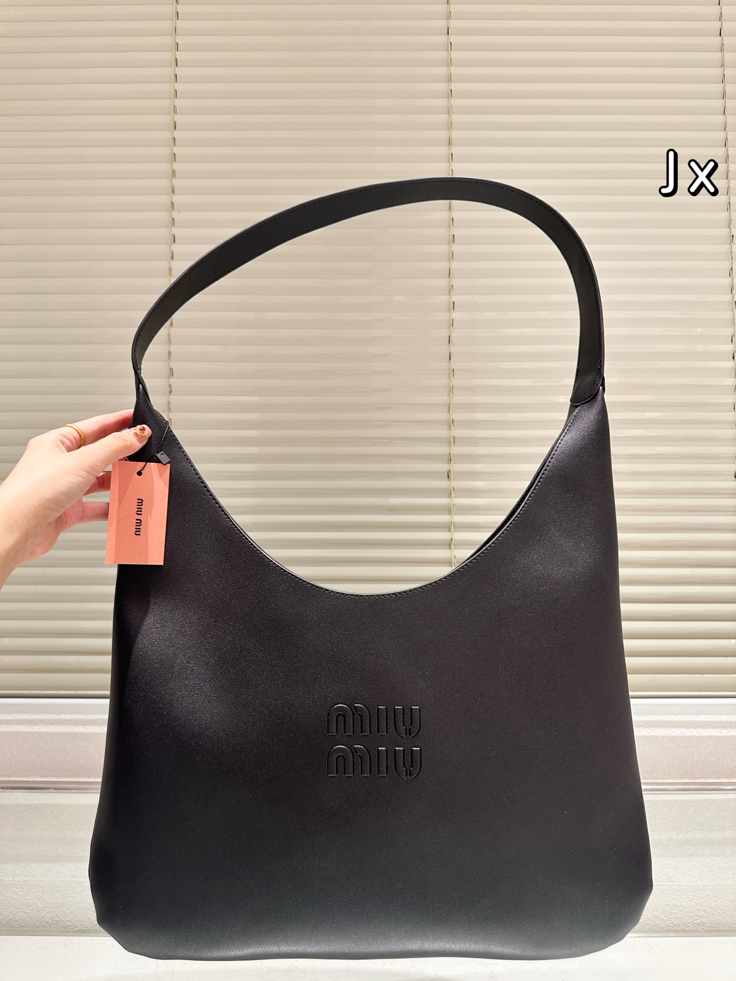 wsxc1760885342790_0 Miu Miu Fashion Bag - Image 1