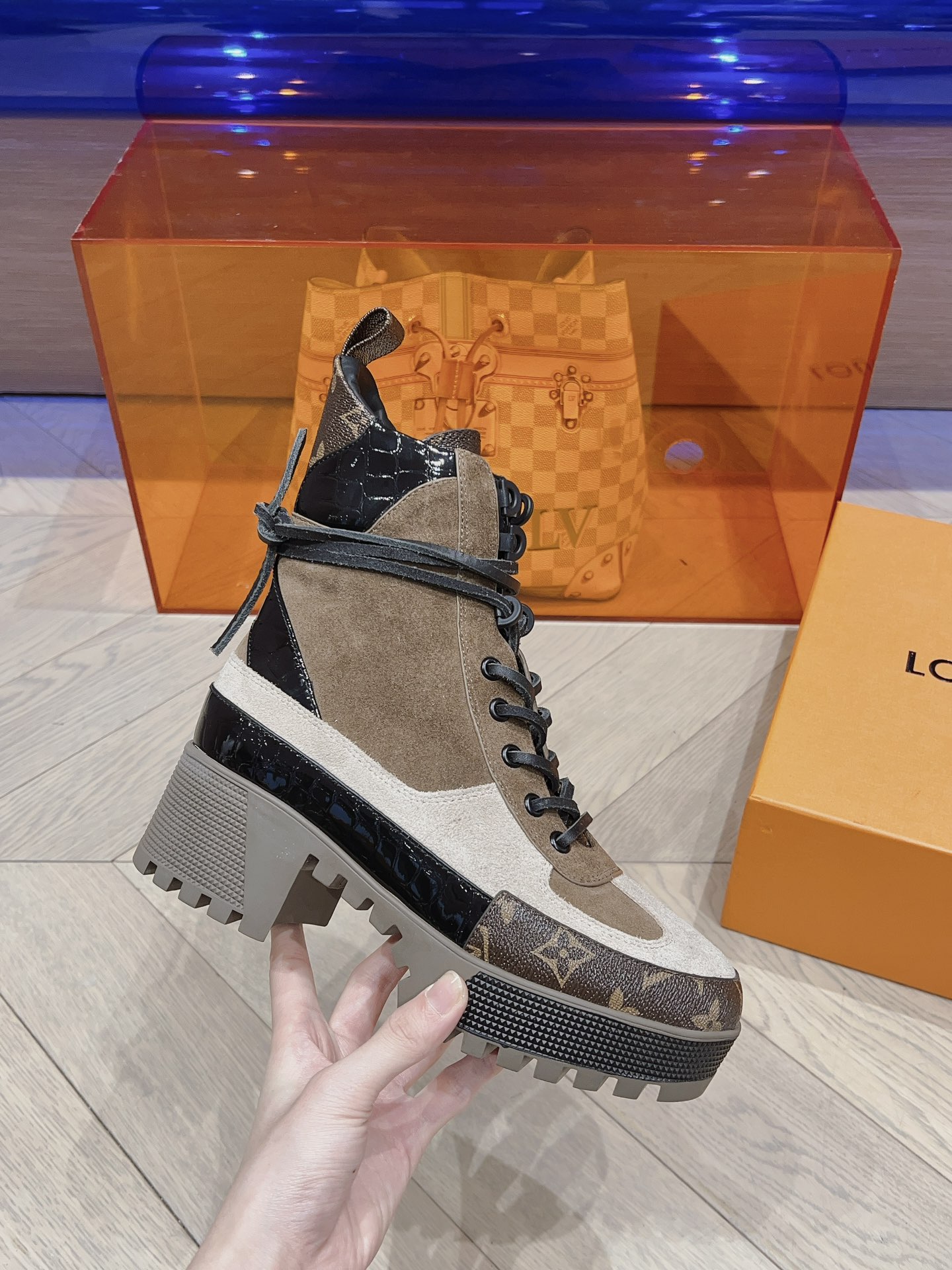 wsxc1760973734508_0 Louis Vuitton Fashion Boots - Image 1