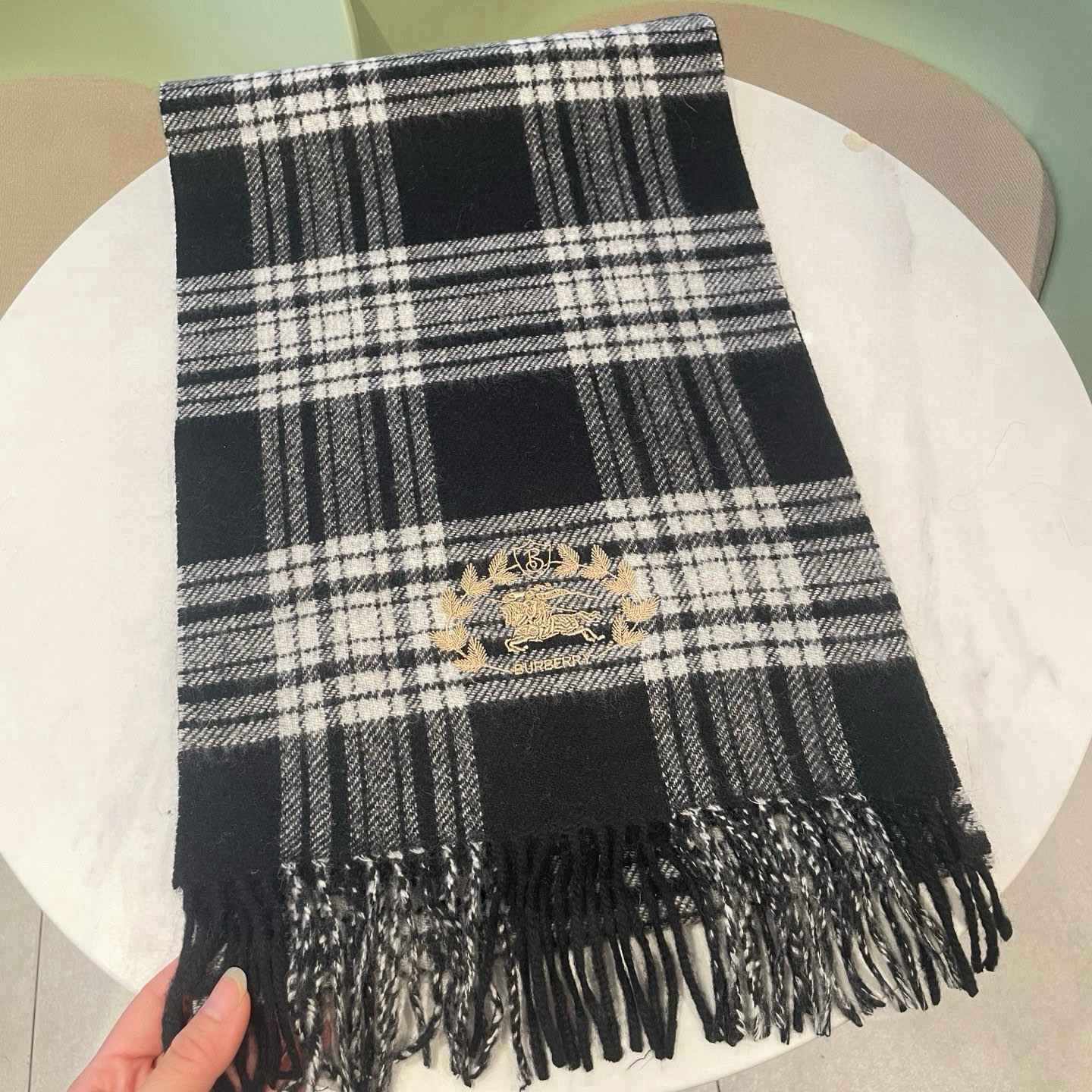 wsxc1760990219460_2 Burberry Fashion Scarf - Image 1