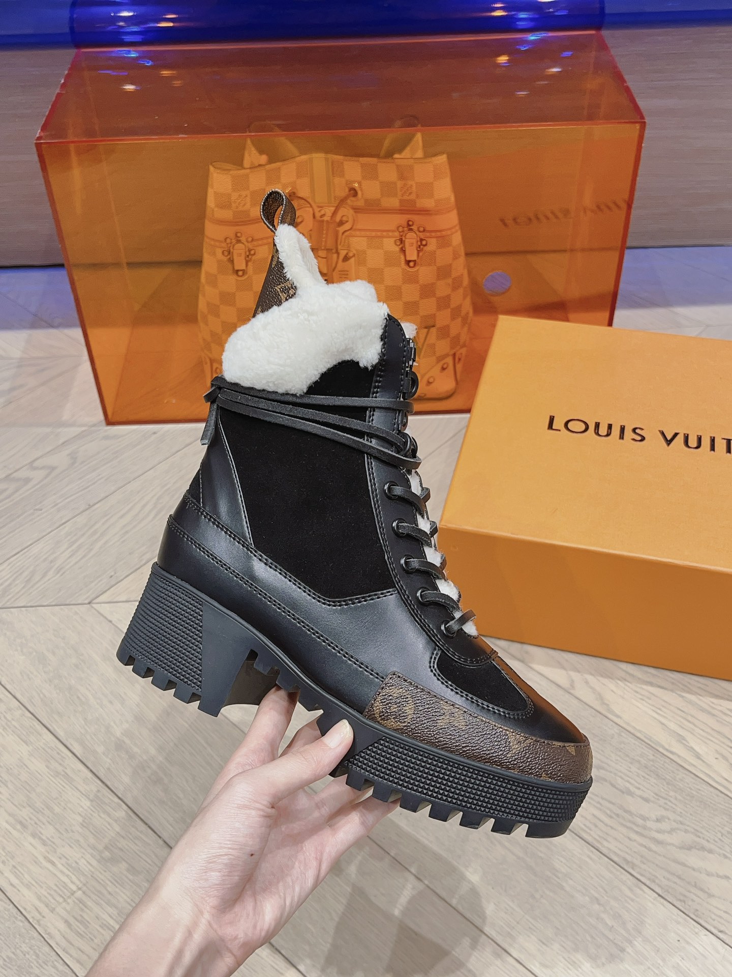 wsxc1761039160849_0 Louis Vuitton Fashion Boots - Image 1