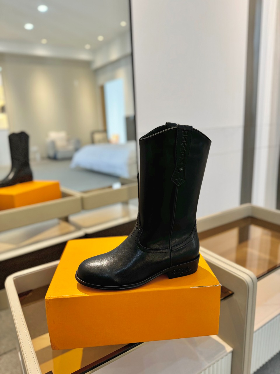 wsxc1761045849401_0 Louis Vuitton Fashion Boots - Image 1
