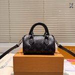 Louis Vuitton Fashion Bag