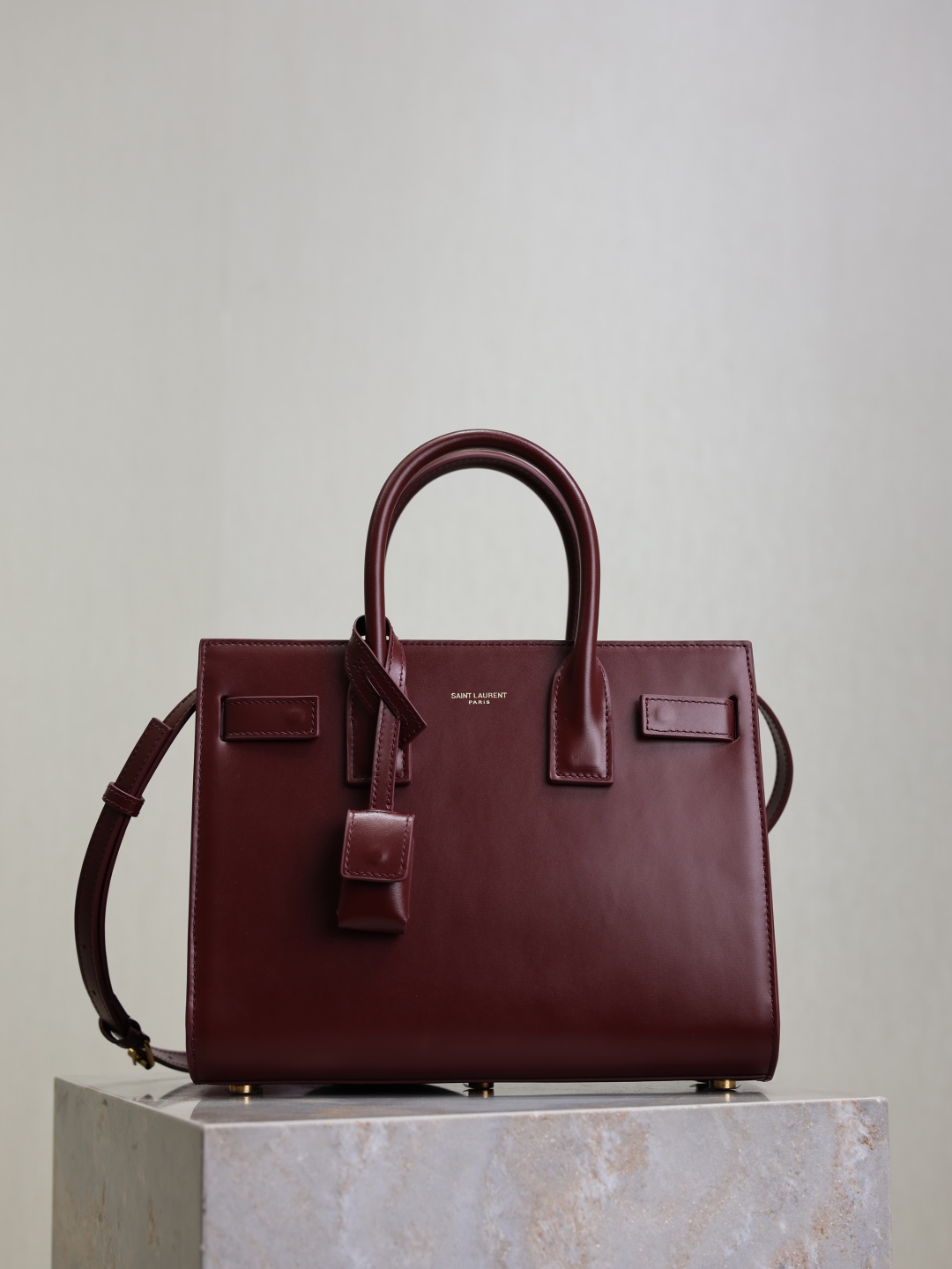 cmp_i1751445108670_5600_0_0 Saint Laurent Fashion Bag - Image 1