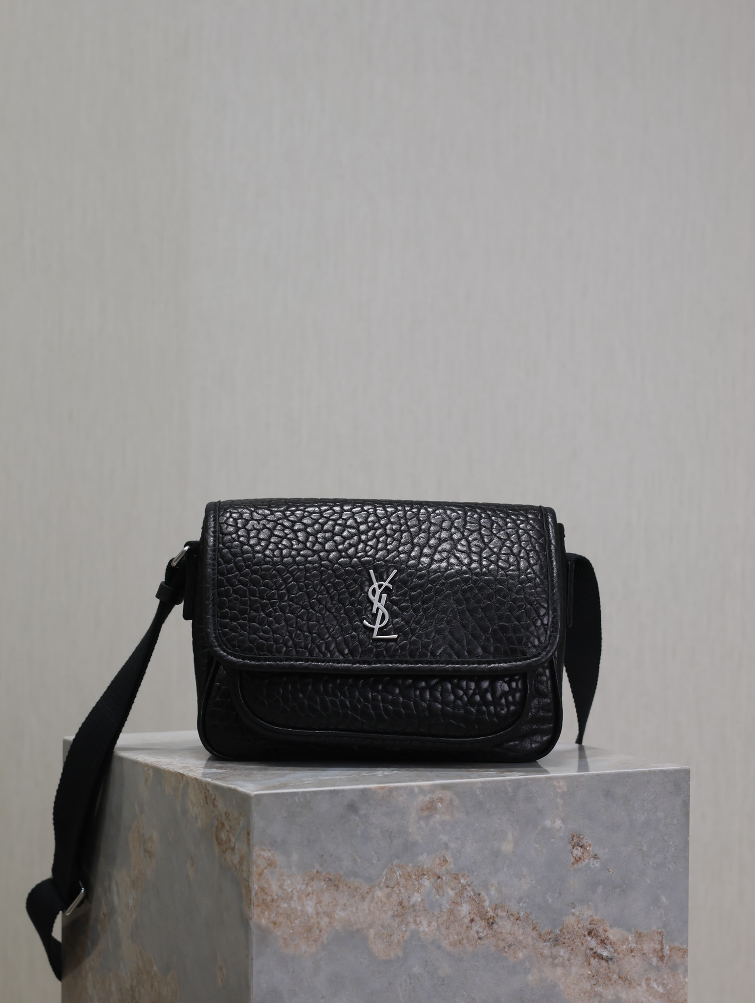 wsxc1762060056354_0 Saint Laurent Fashion Bag - Image 1