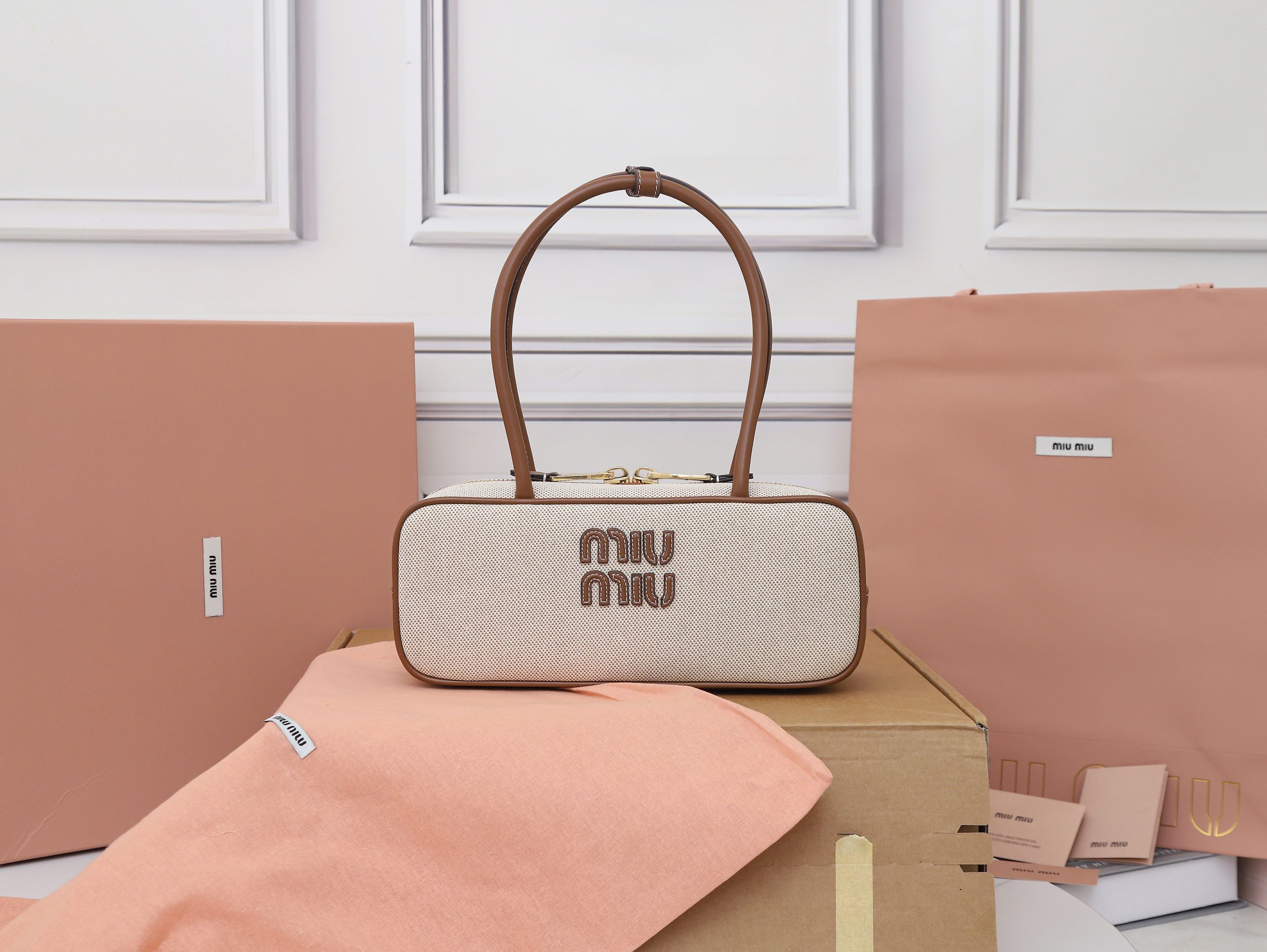wsxc1762647011304_0 MIU MIU Fashion Bag - Image 1