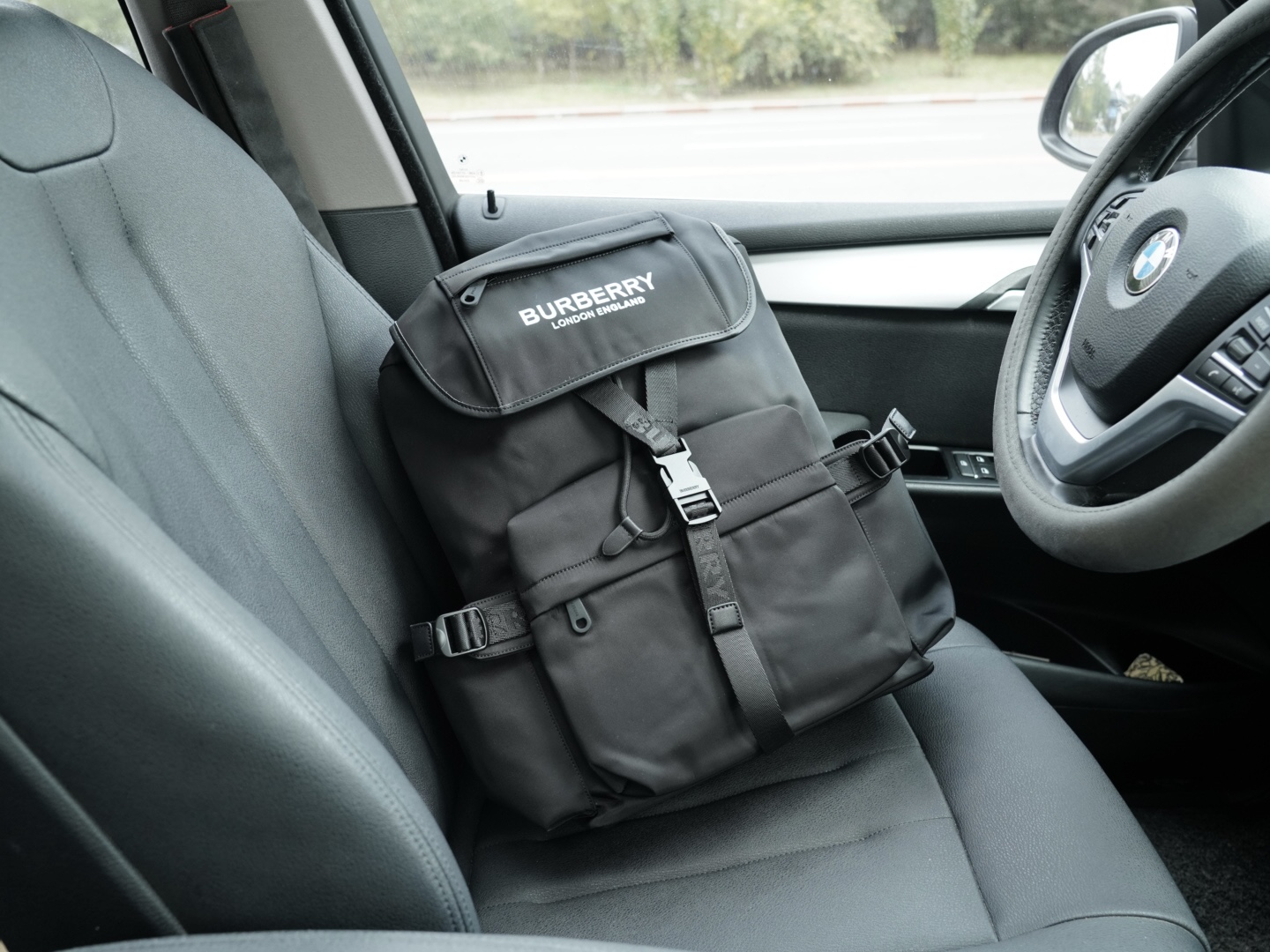 wsxc1762698651488_0 Burberry Fashion Backpack - Image 1