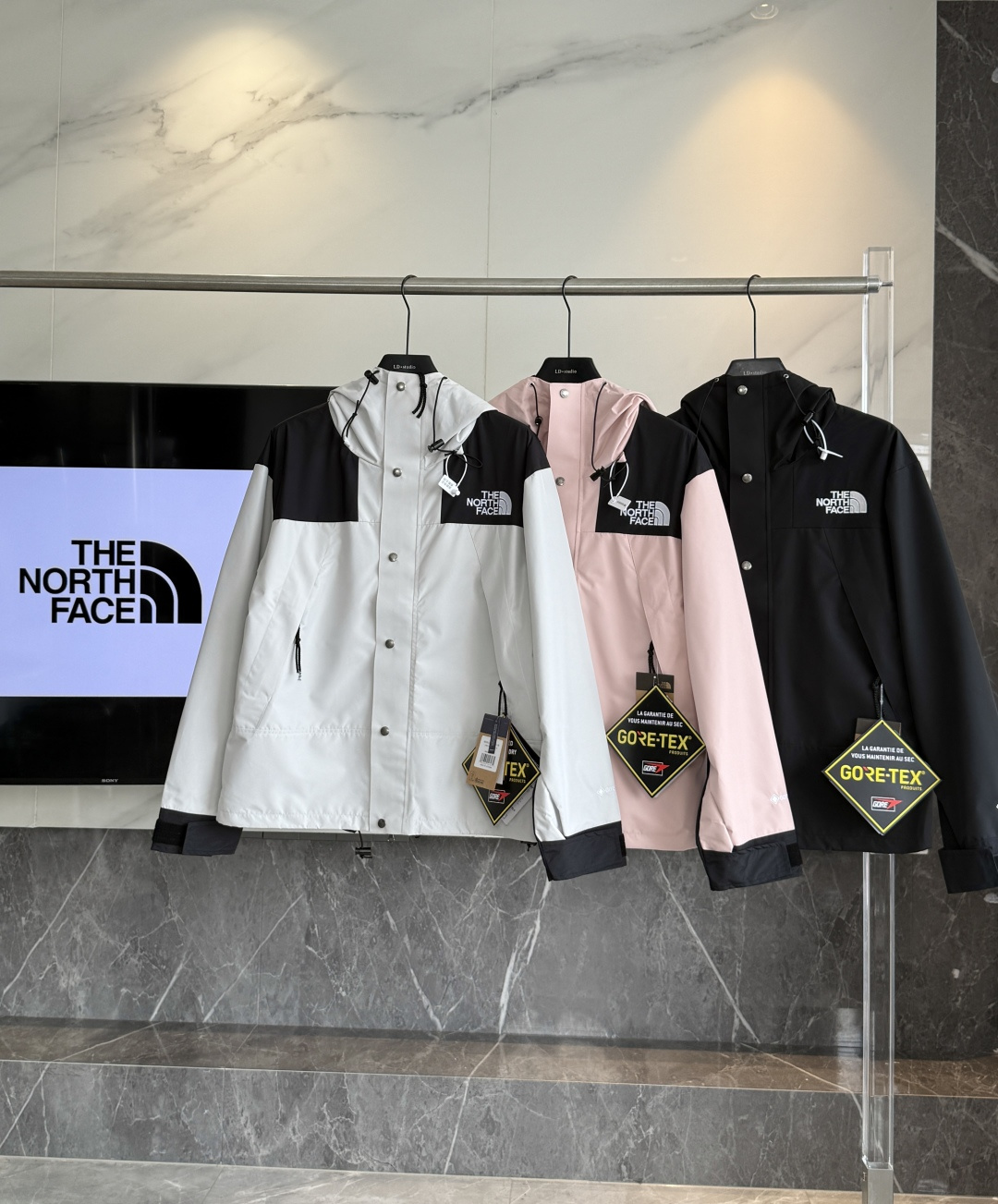 wsxc1763095688956_1 𝐓𝐡𝐞 𝐍𝐨𝐫𝐭𝐡 𝐟𝐚𝐜𝐞 jacket - Image 1