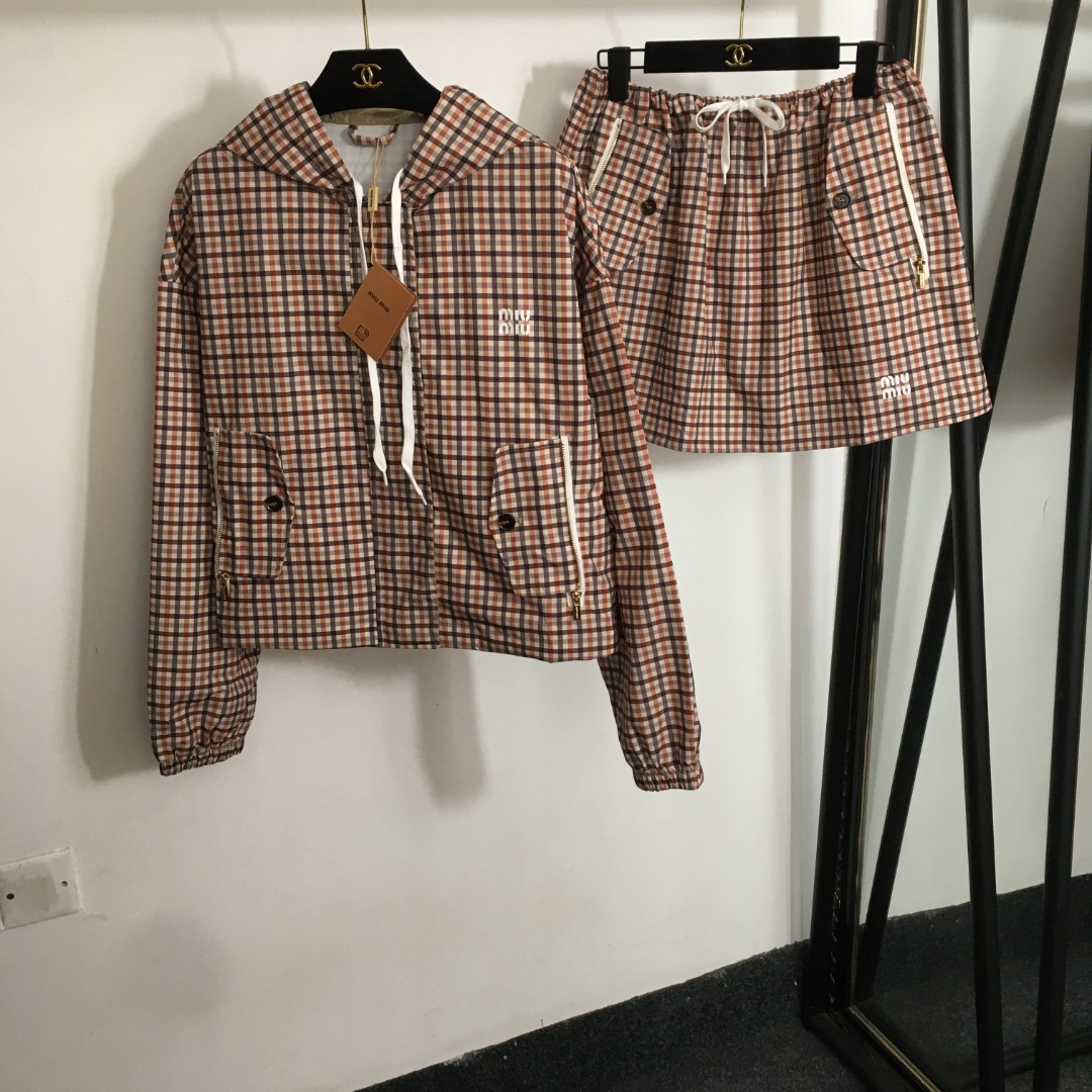 wsxc1763876505296_0 Miu Miu suit - Image 1