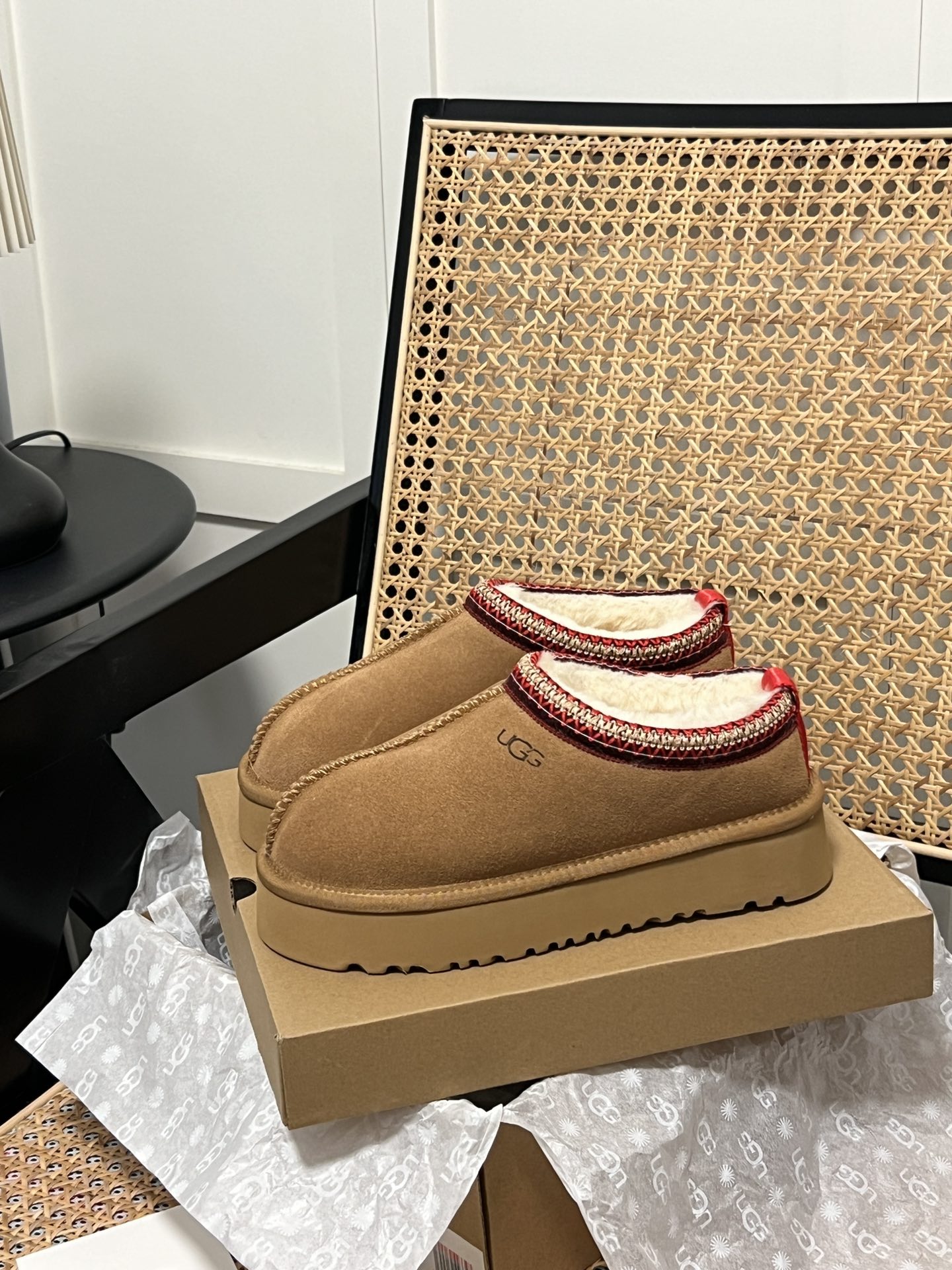 wsxc1764030681923_0 UGG shoes - Image 1