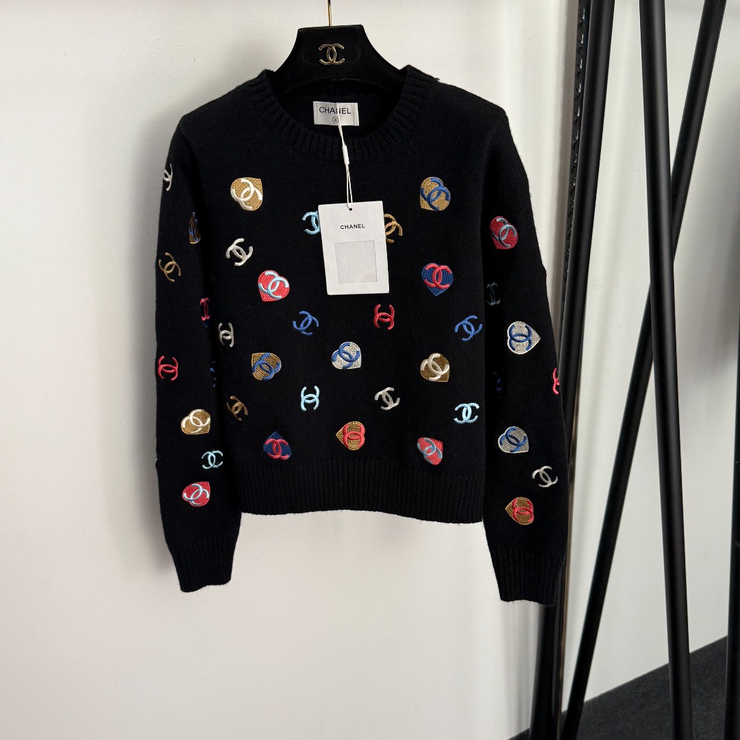 o_1jbjh99nc16ddf8o14qk1b2mqjf17 Chanel shirt - Image 1