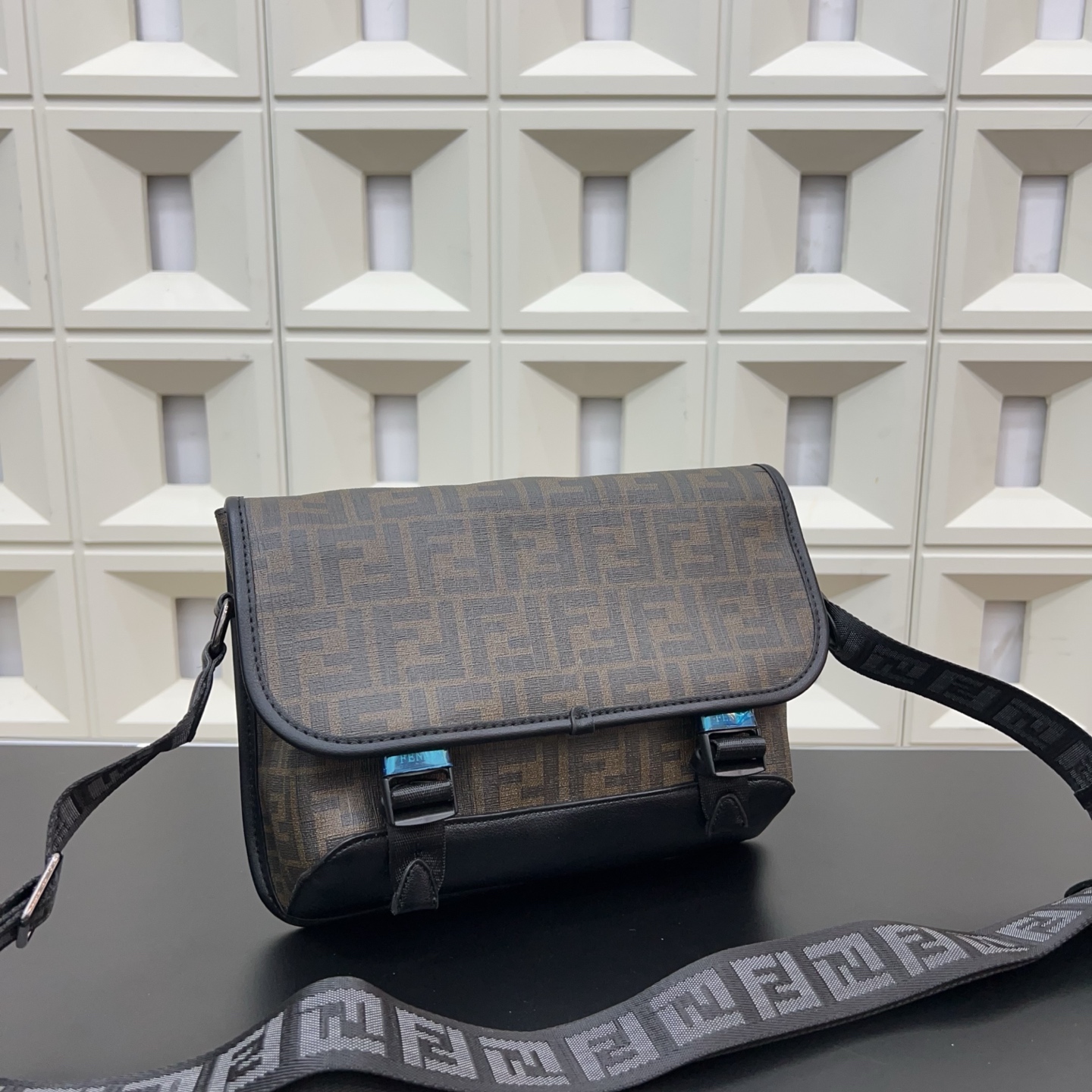 wsxc1765042177115_0 Fendi Fashion Bag - Image 1