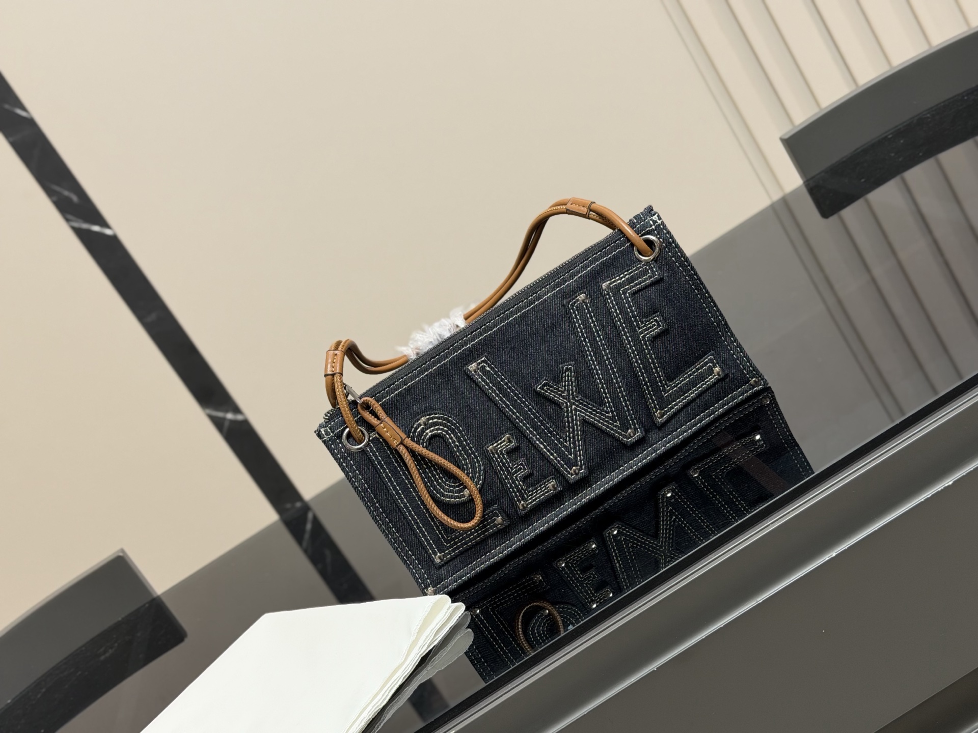 wsxc1765046646391_0 Loewe Fashion Bag - Image 1