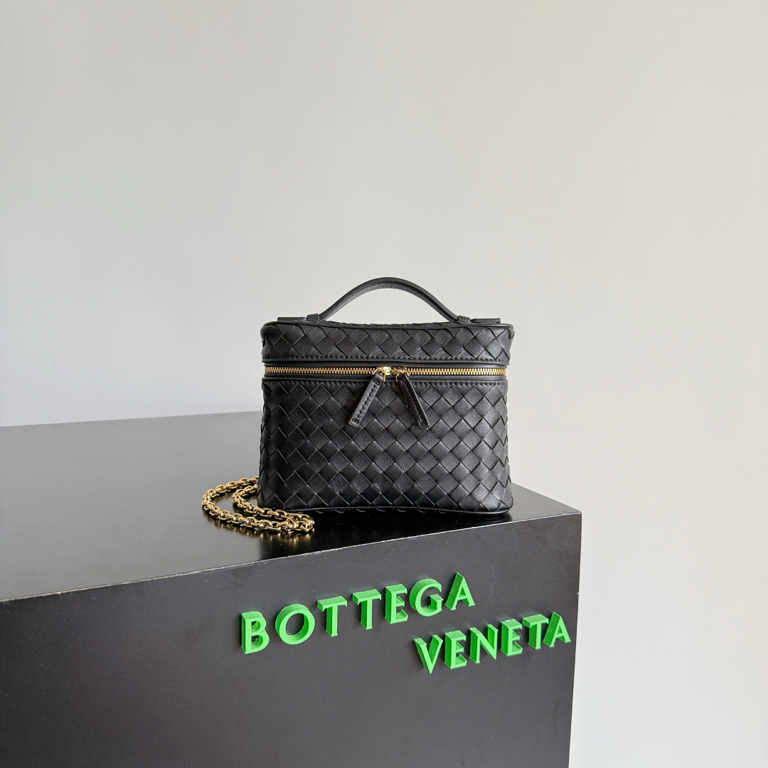 wsxc1766032429450_0 Bottega Veneta bag - Image 1