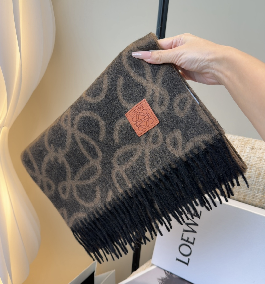 wsxc1767641758954_1 LOEWE Fashion Scarf - Image 1