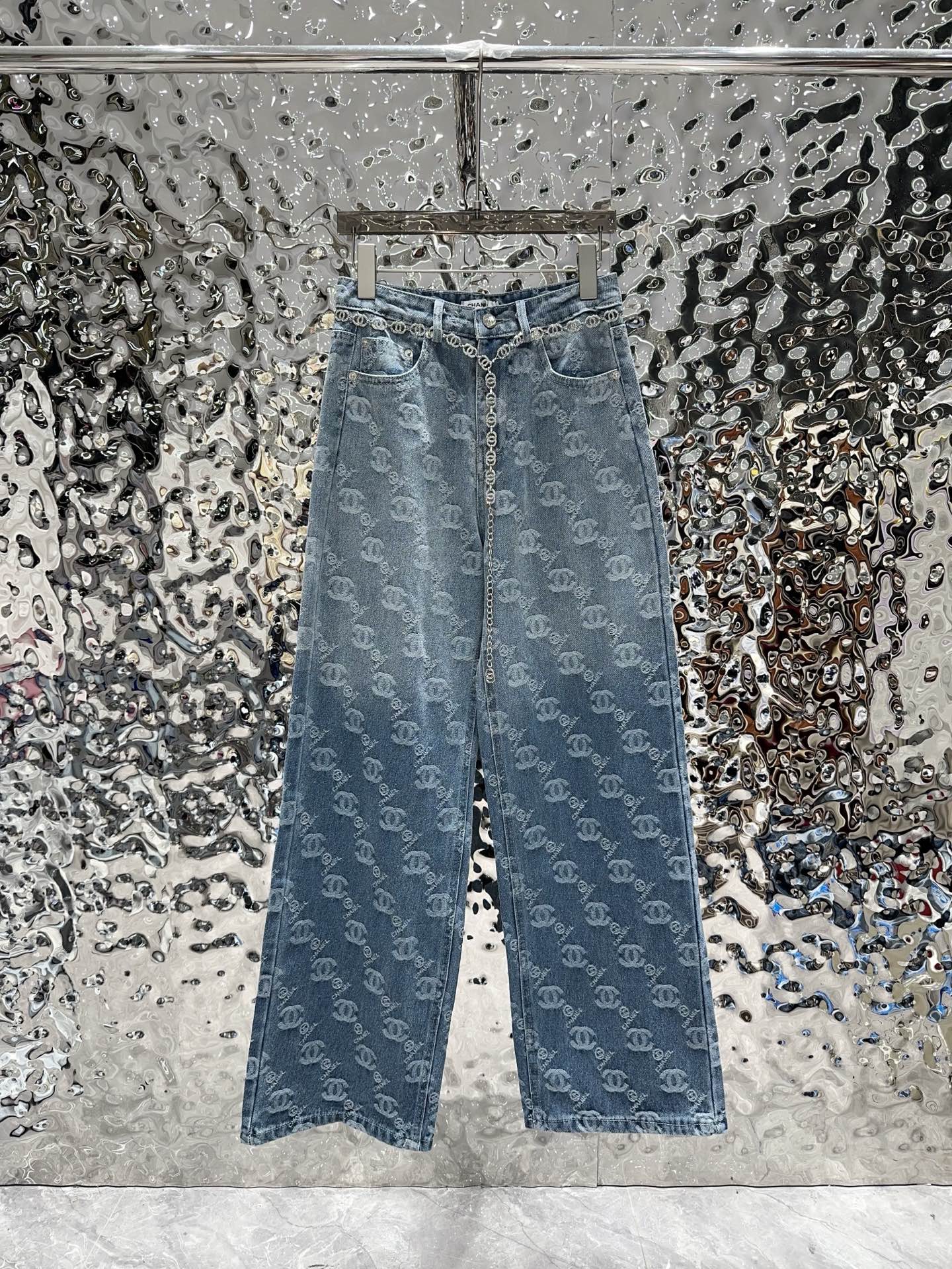 wsxc1769390024137_0 Chanel jeans - Image 1