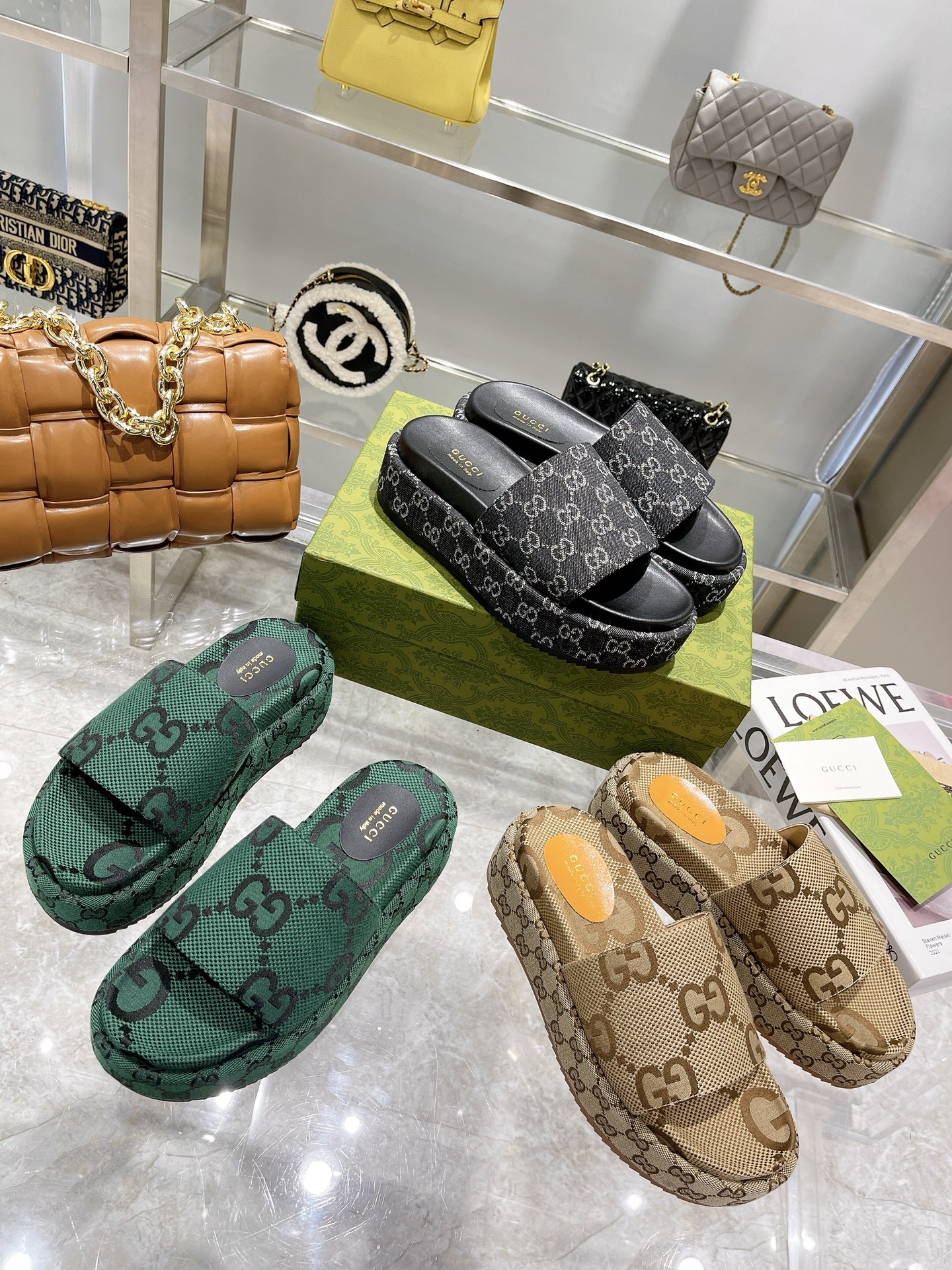 i1638912409_4193_0 Gucci shoes - Image 1
