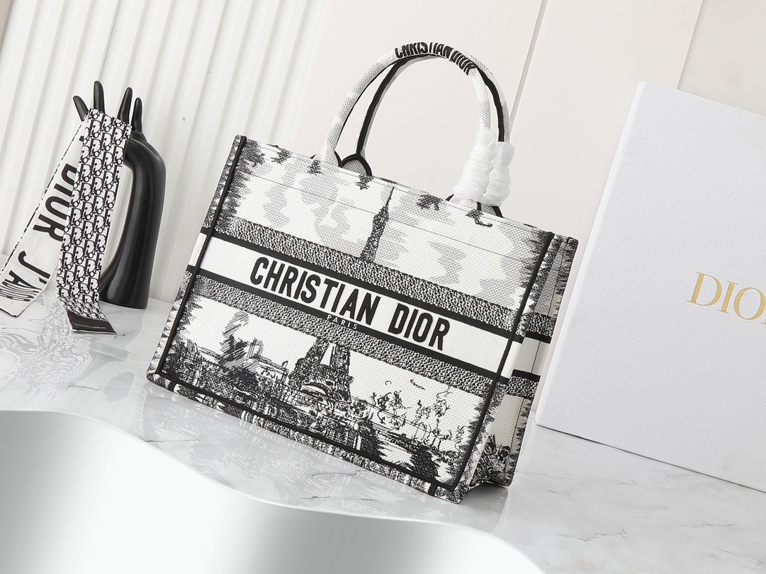 i1722361164_1024_2 Dior Fashion Bag - Image 1