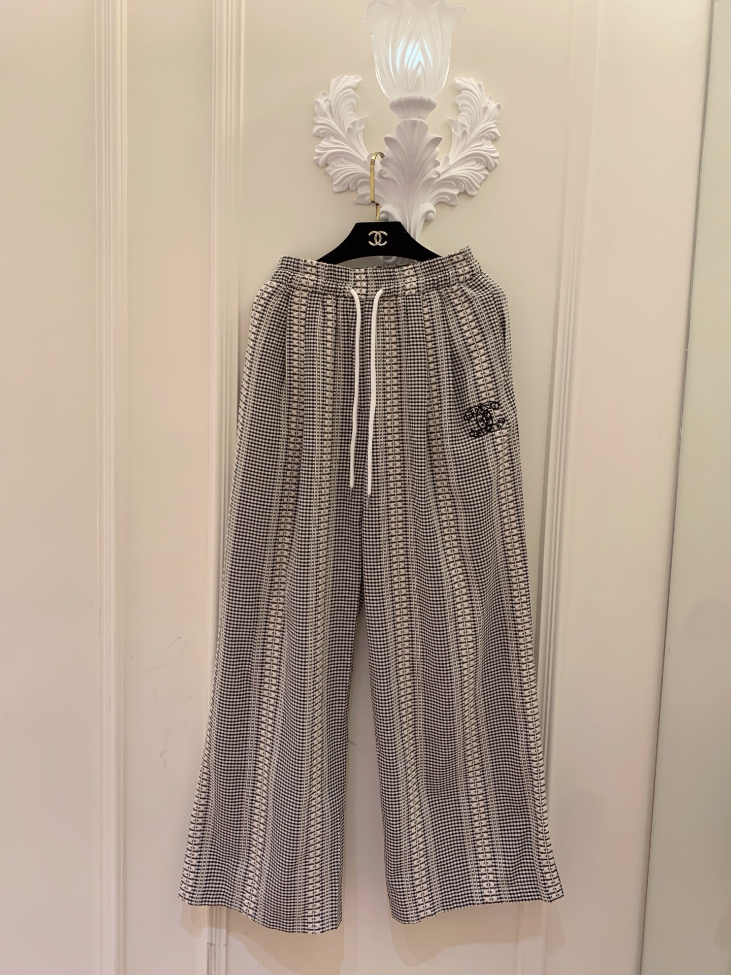 wsxc1772923193126_0 Chanel pants - Image 1