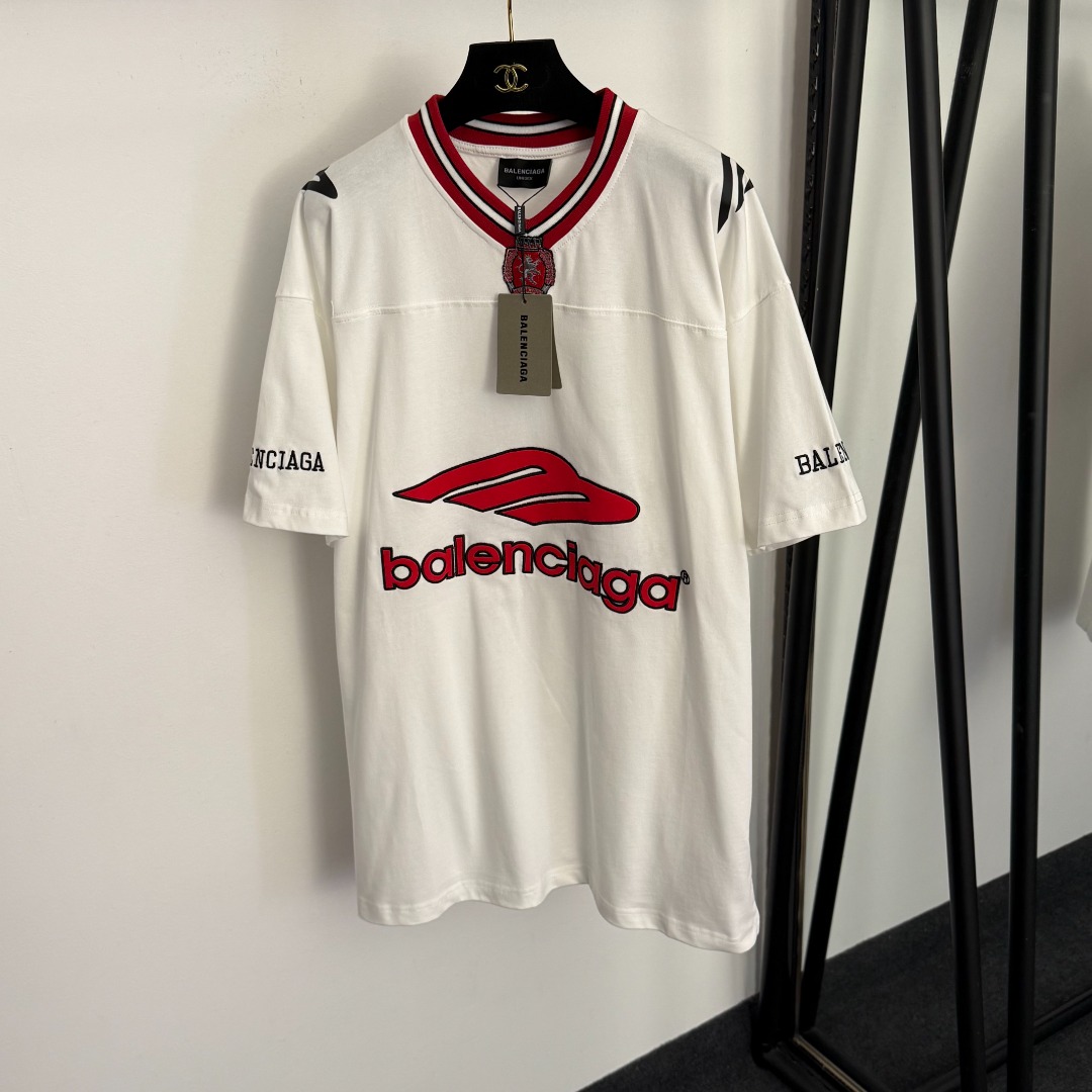 wsxc1772923470420_0 Balenciaga shirts - Image 1
