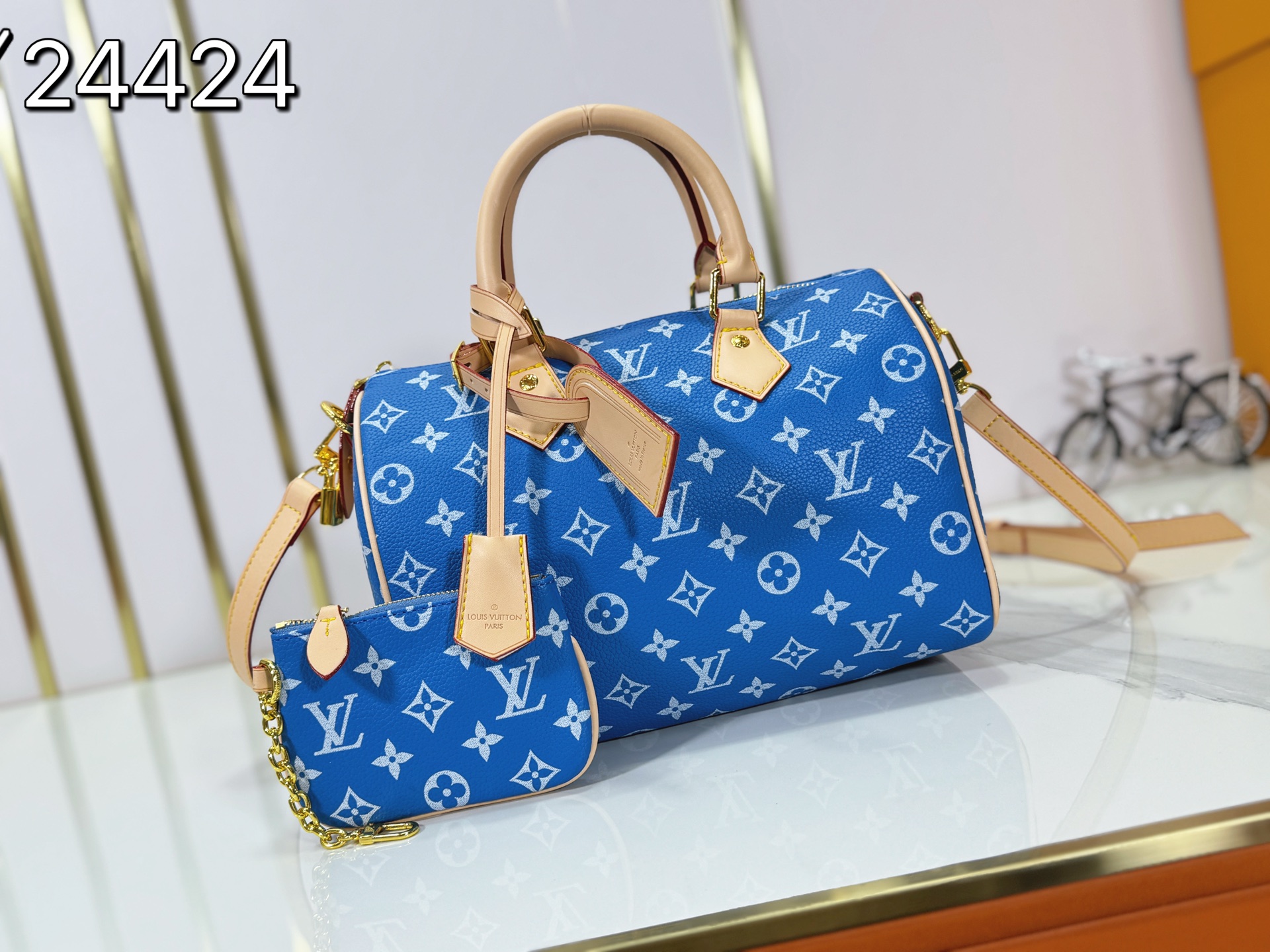 wsxc1773225839082_0 Louis Vuitton Fashion Bag - Image 1