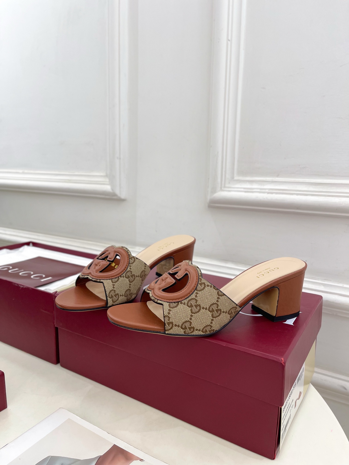 wsxc1774004359140_2 Gucci Fashion Slippers - Image 1