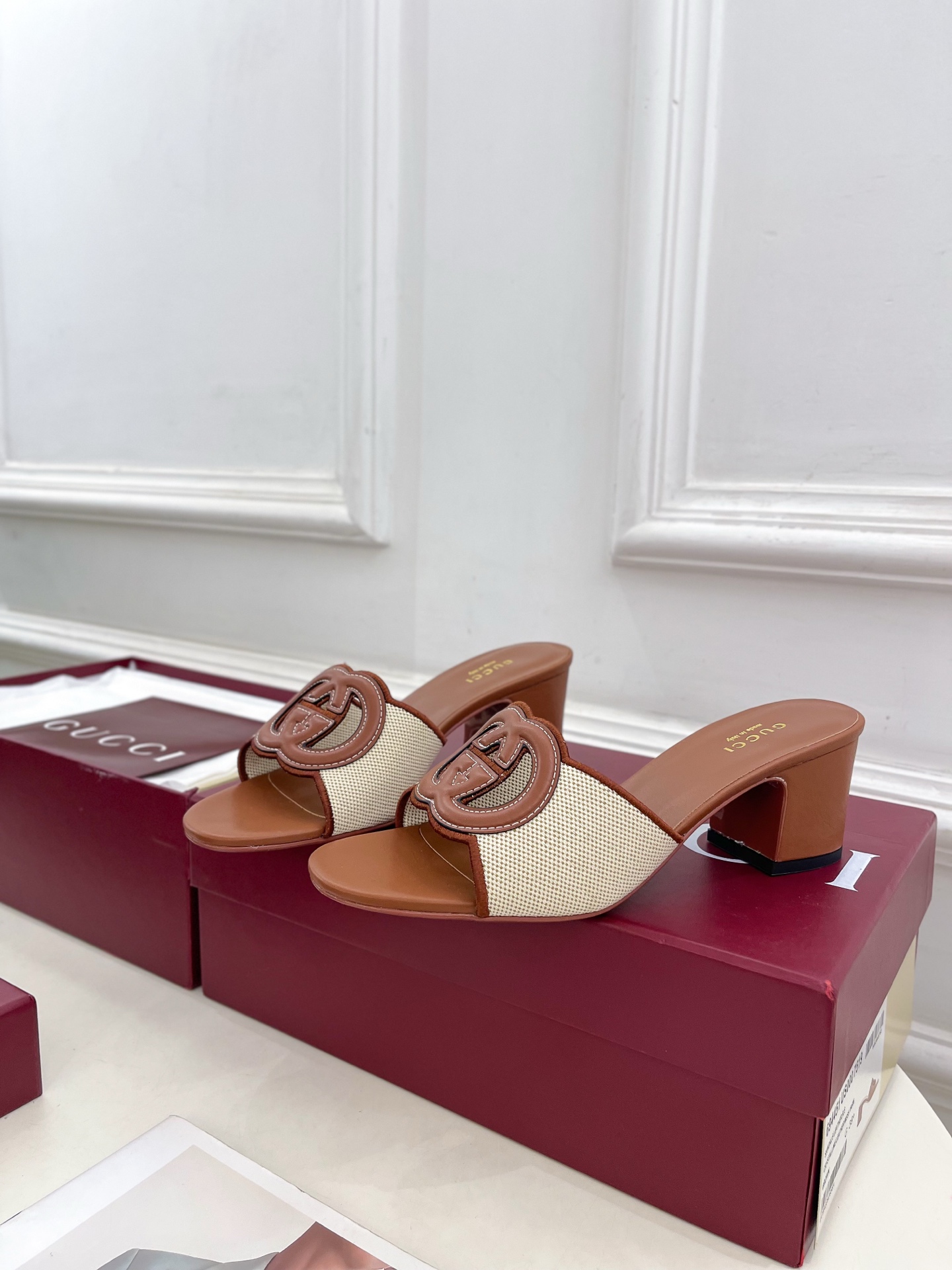 wsxc1774004396275_2 Gucci Fashion Slippers - Image 1