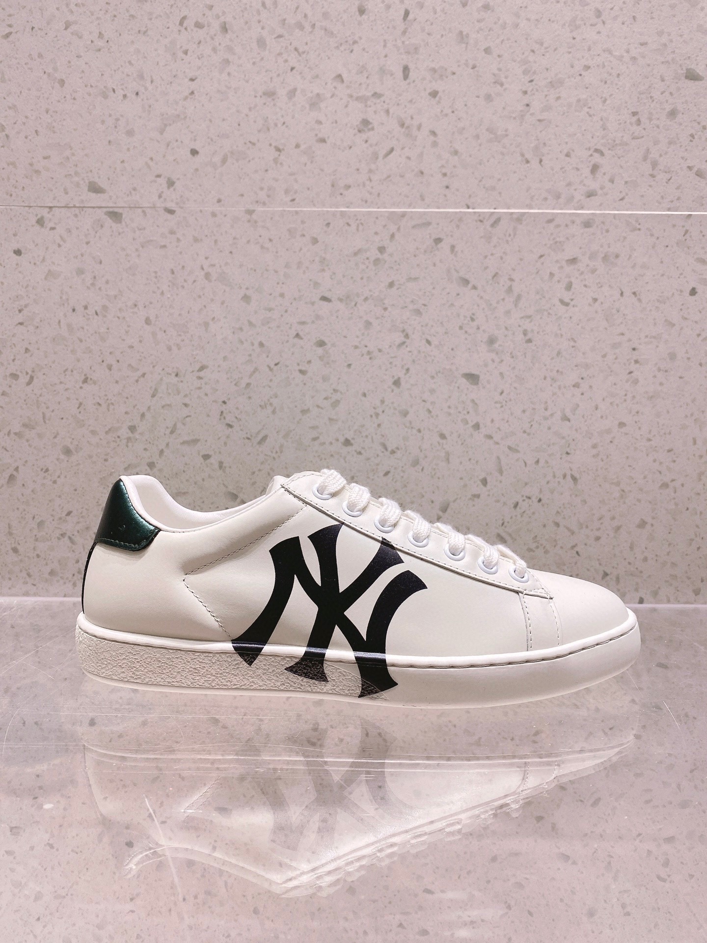 wsxc1774013646168_0 Gucci Fashion Shoes - Image 1