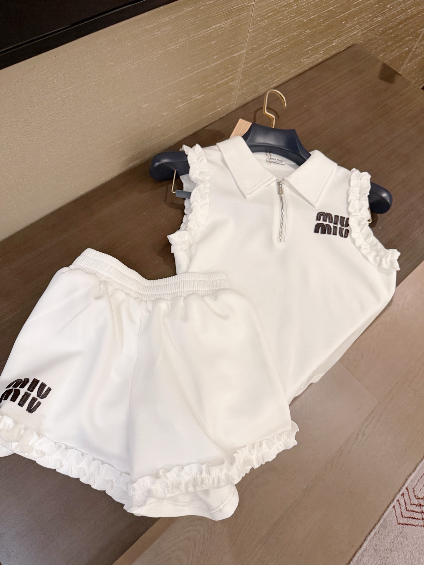 wsxc1774244390427_0 MIU MIU set - Image 1