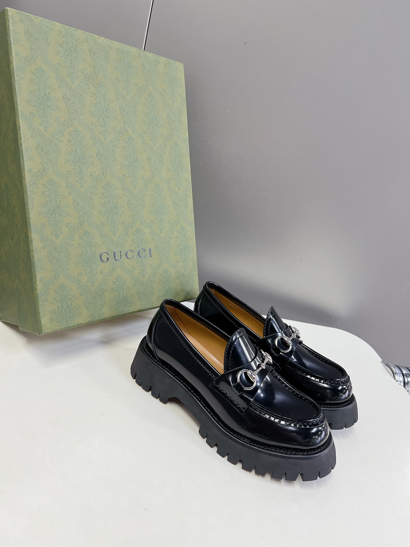 wsxc1774280567324_0 Gucci Fashion Shoes - Image 1
