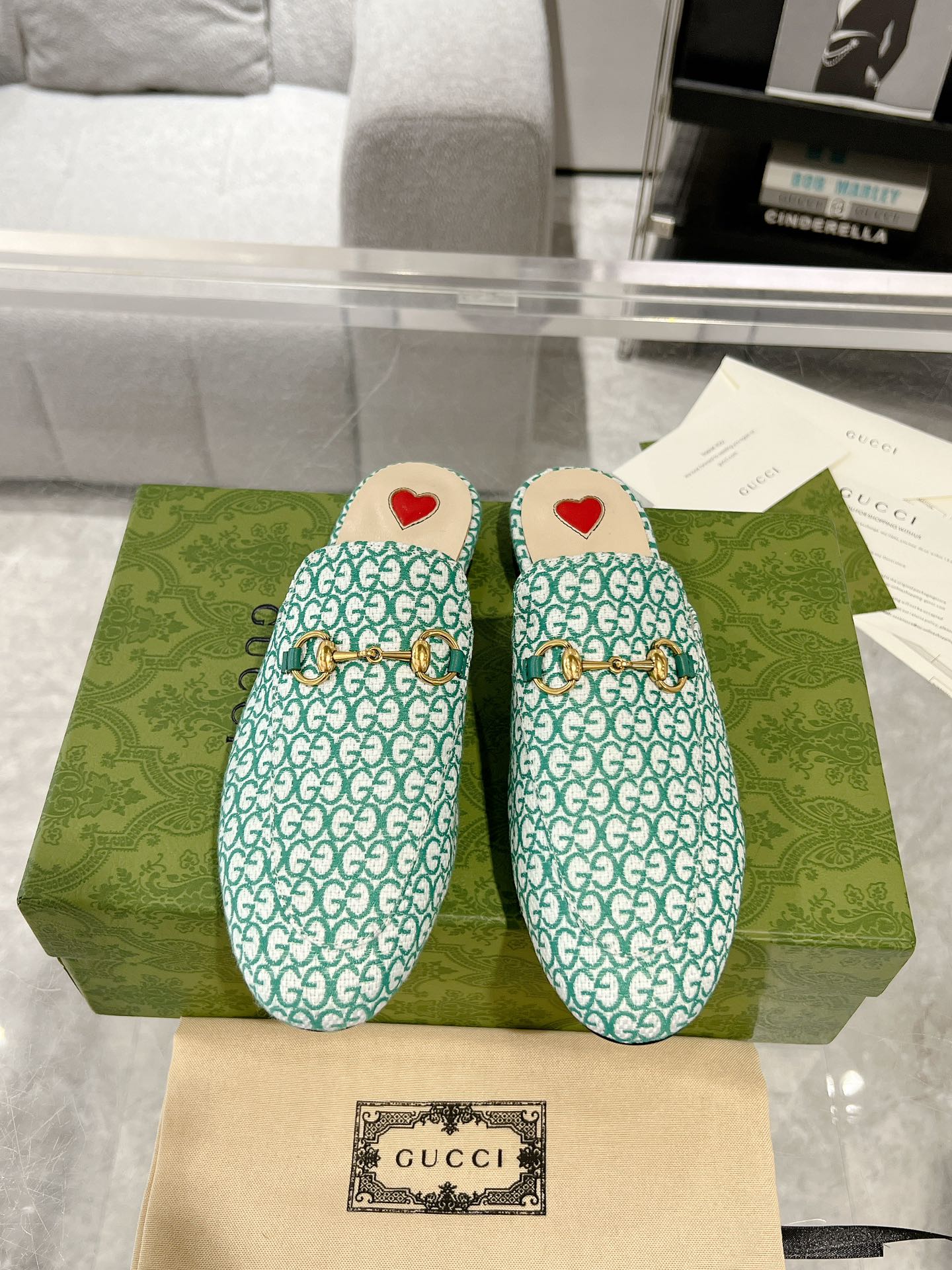 wsxc1774527960848_0 Gucci Fashion Slippers - Image 1