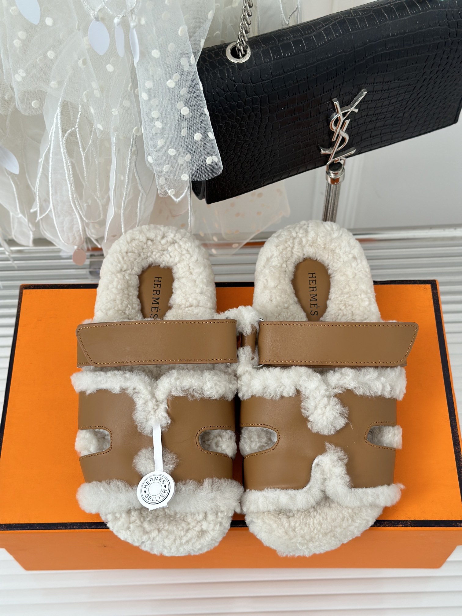 wsxc1774877034229_0 Hermes Fashion Slippers - Image 1
