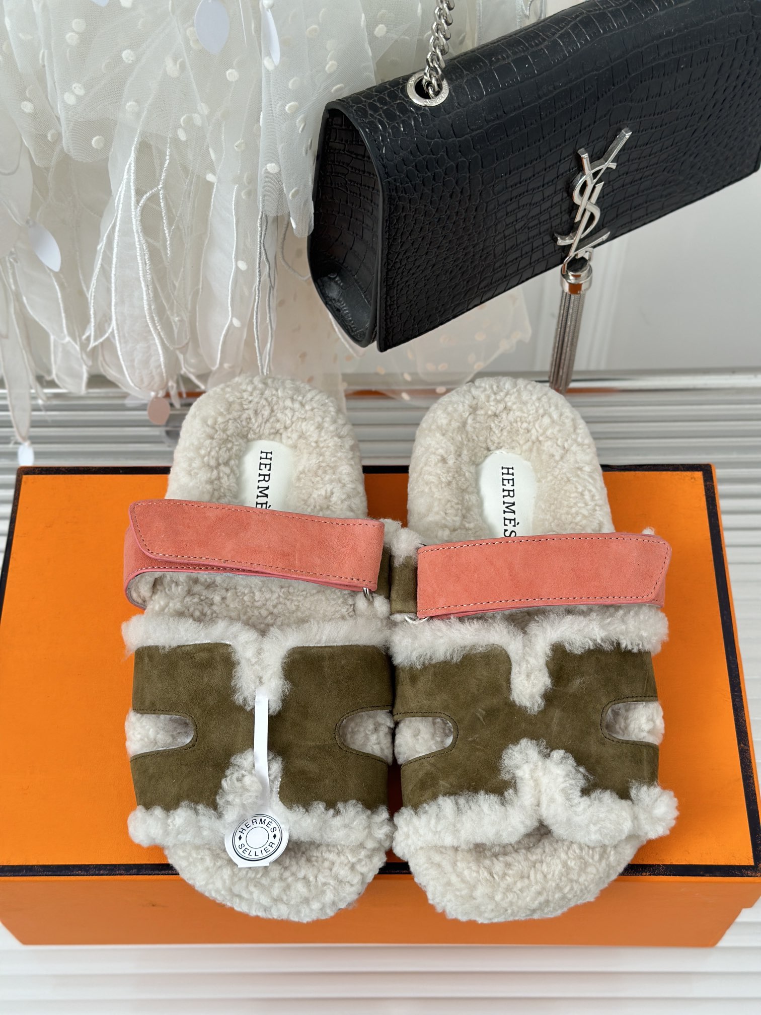 wsxc1774877265789_0 Hermes Fashion Slippers - Image 1