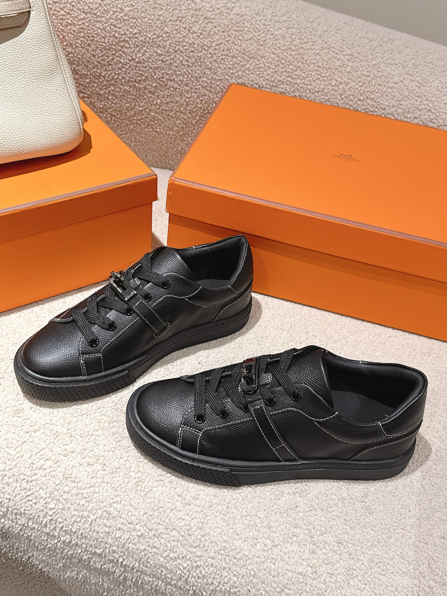 wsxc1774994151375_0 Hermes Fashion Shoes - Image 1