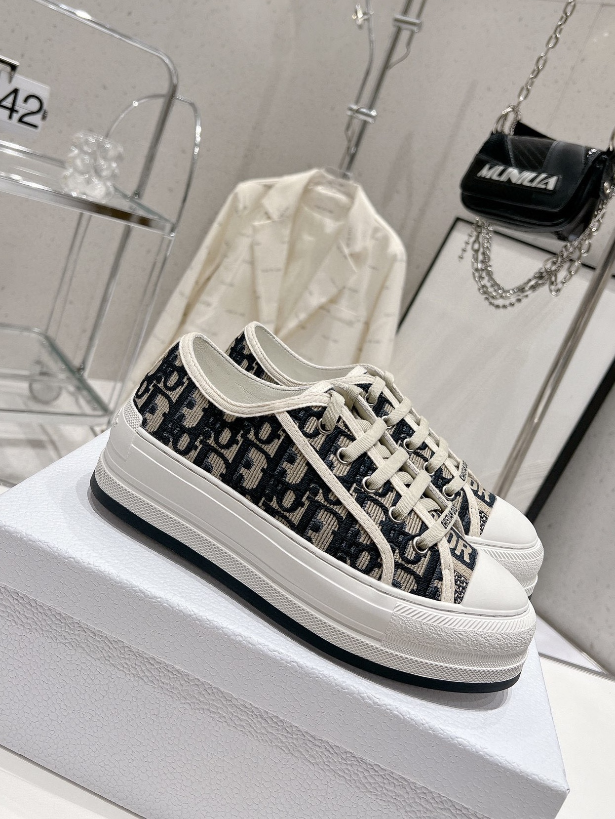 wsxc1775060178712_0 Dior Fashion Shoes - Image 1