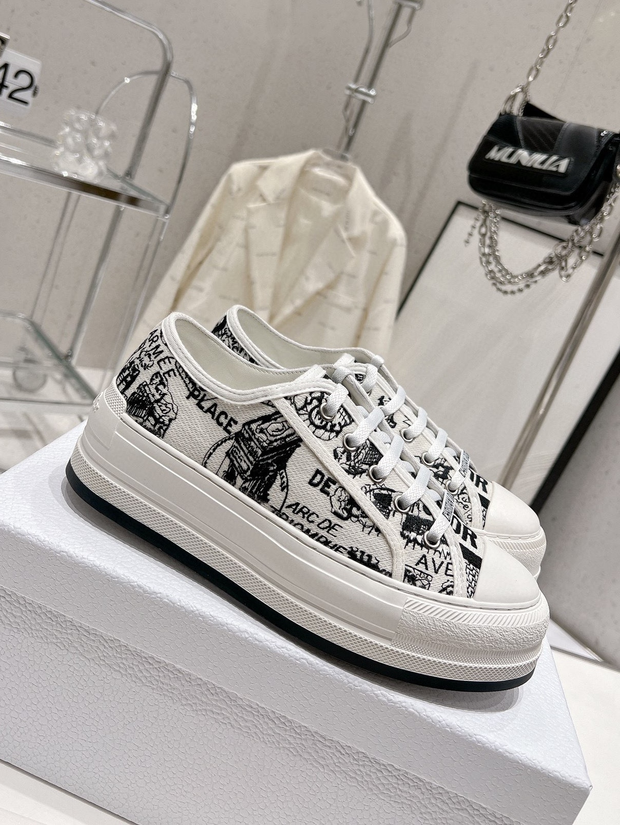 wsxc1775060983202_0 Dior Fashion Shoes - Image 1