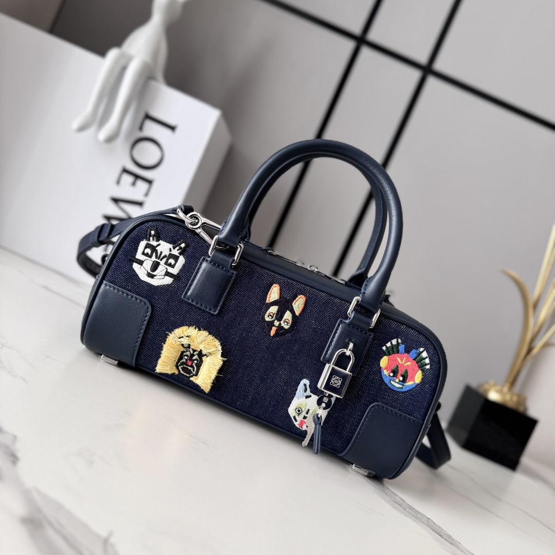 wsxc1775150142273_0 LOEWE Fashion Bag - Image 1