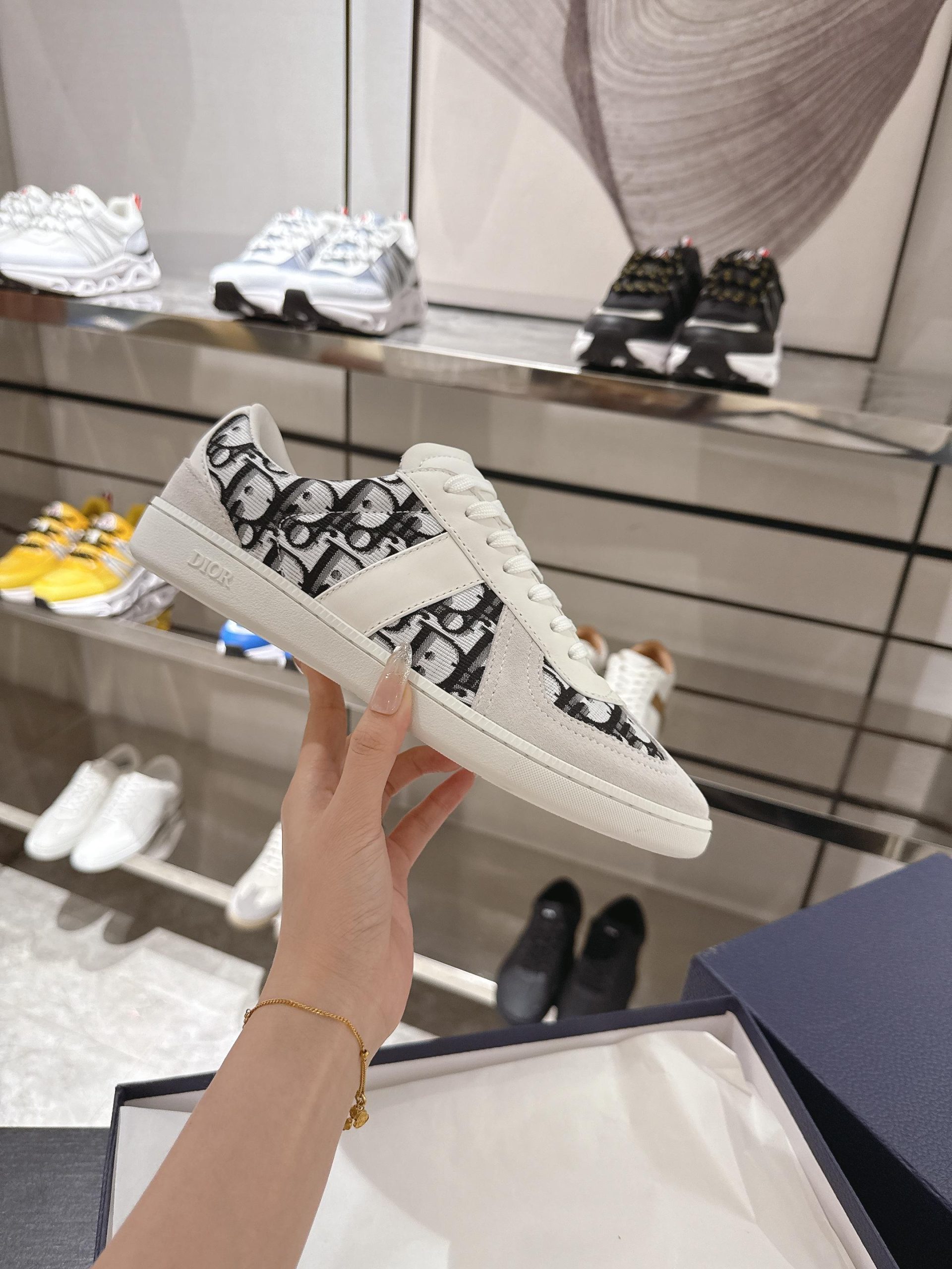 wsxc1775222927496_4 Dior Fashion Shoes - Image 1