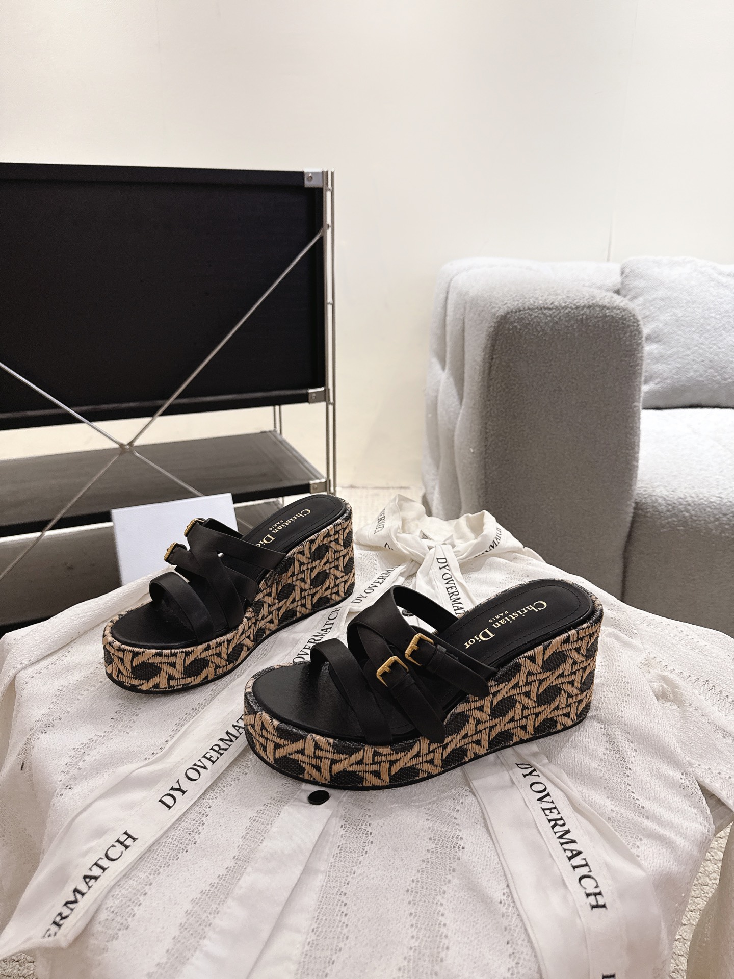 wsxc1775573294323_8 Dior Fashion Slippers - Image 1