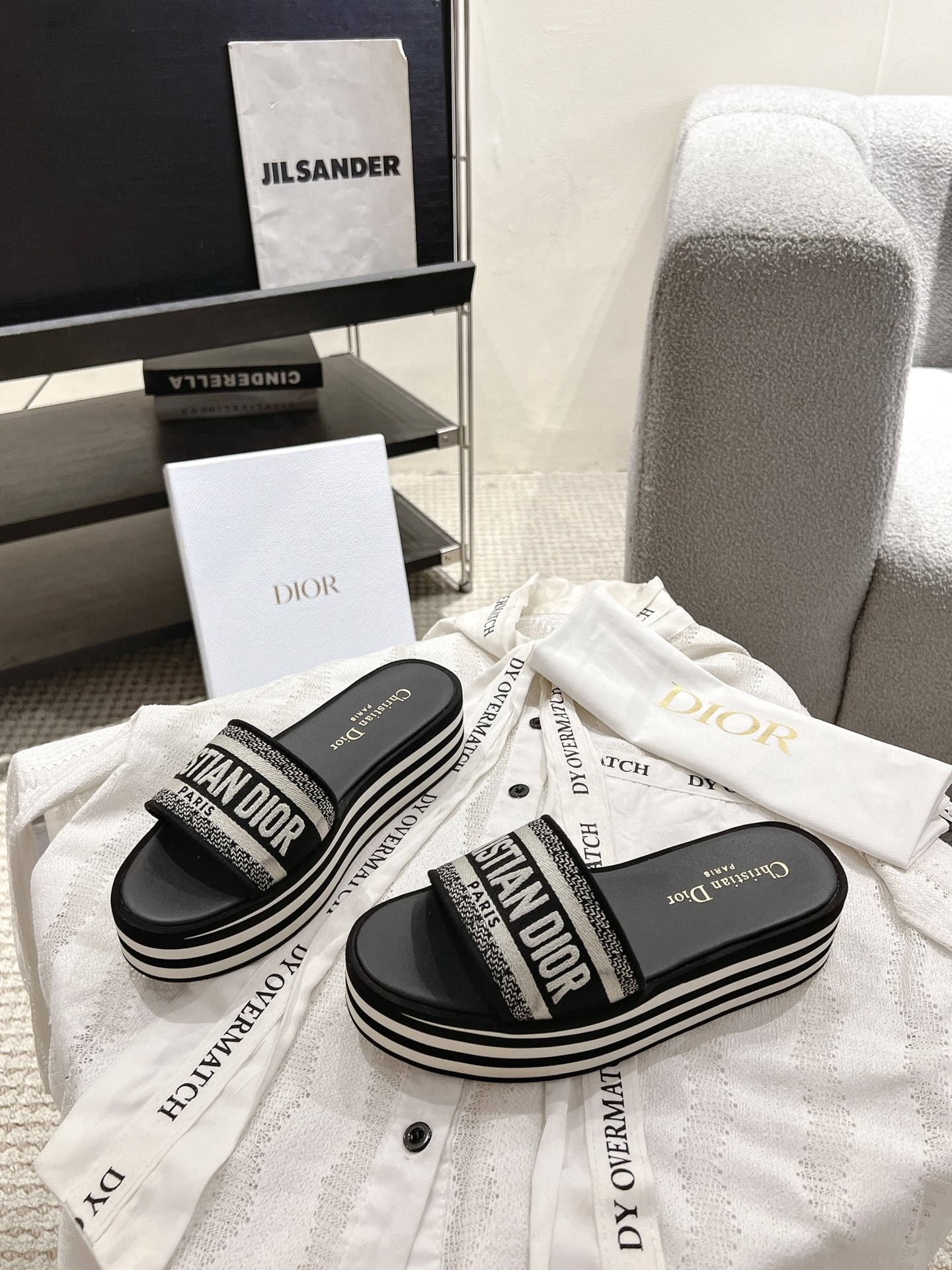 wsxc1775578170922_2 Dior Fashion Slippers - Image 1