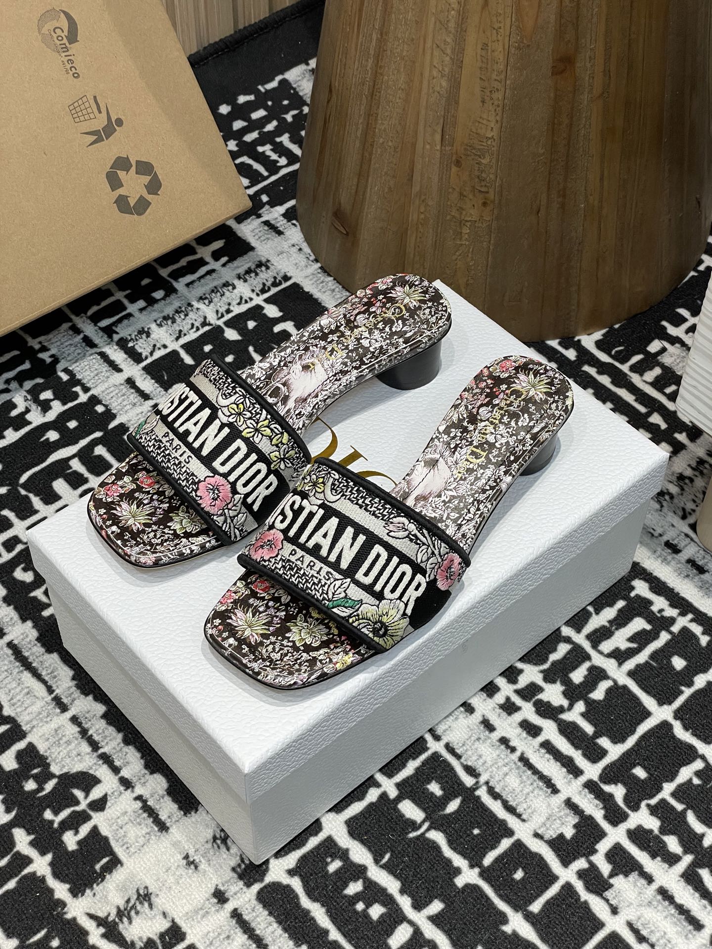 wsxc1775578748871_0 Dior Fashion Slippers - Image 1
